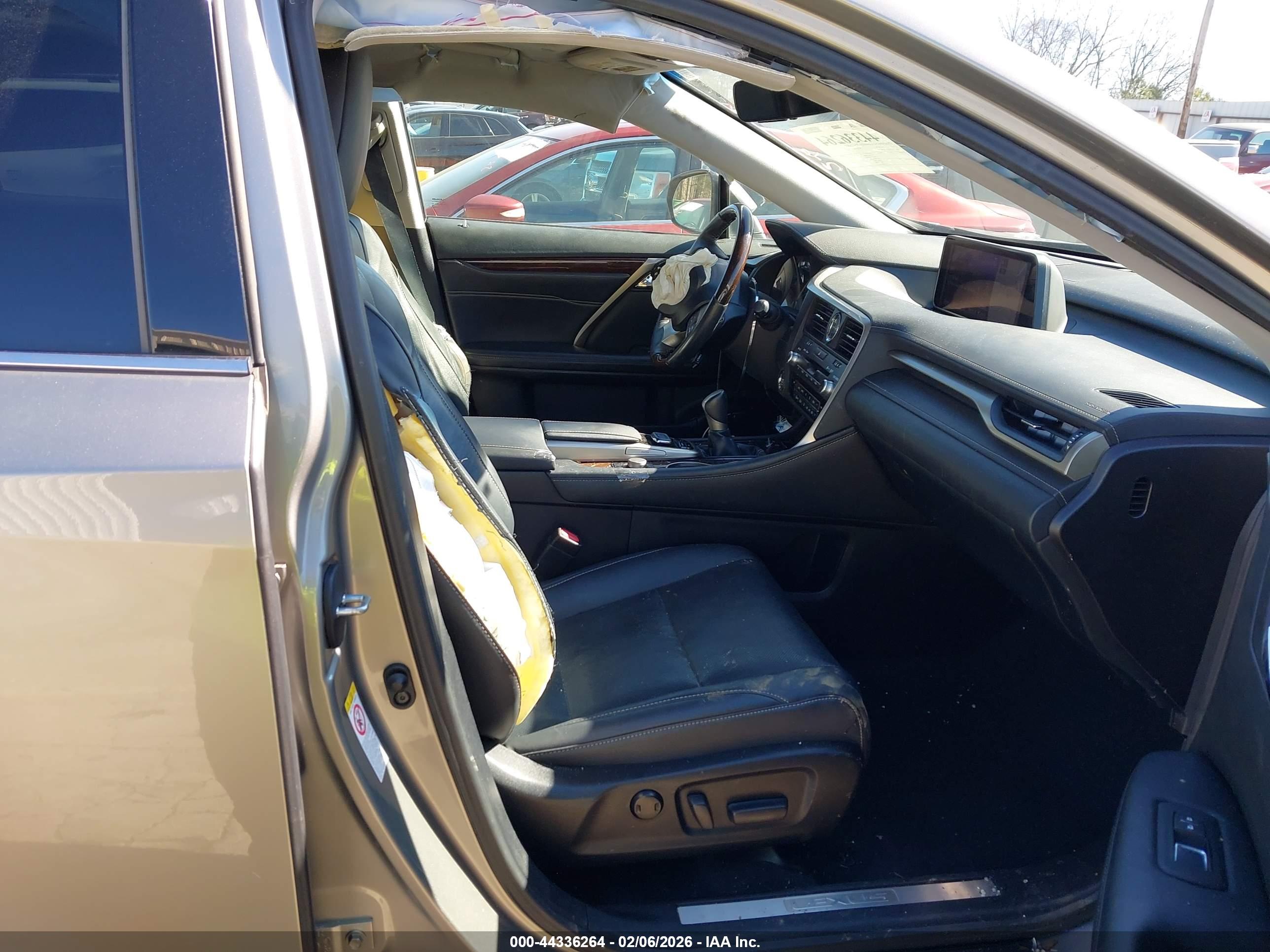 LEXUS RX image 5