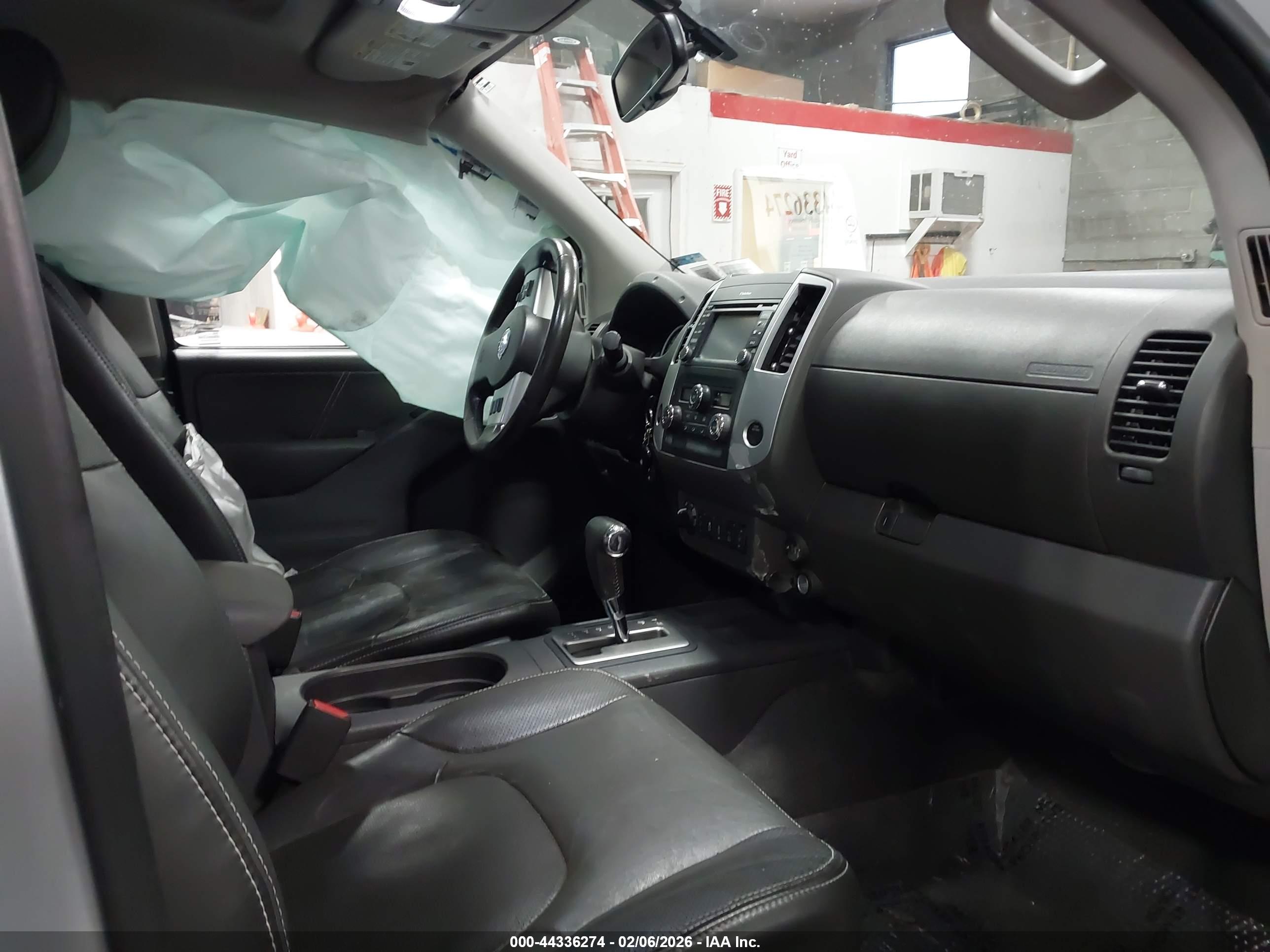 NISSAN FRONTIER image 5