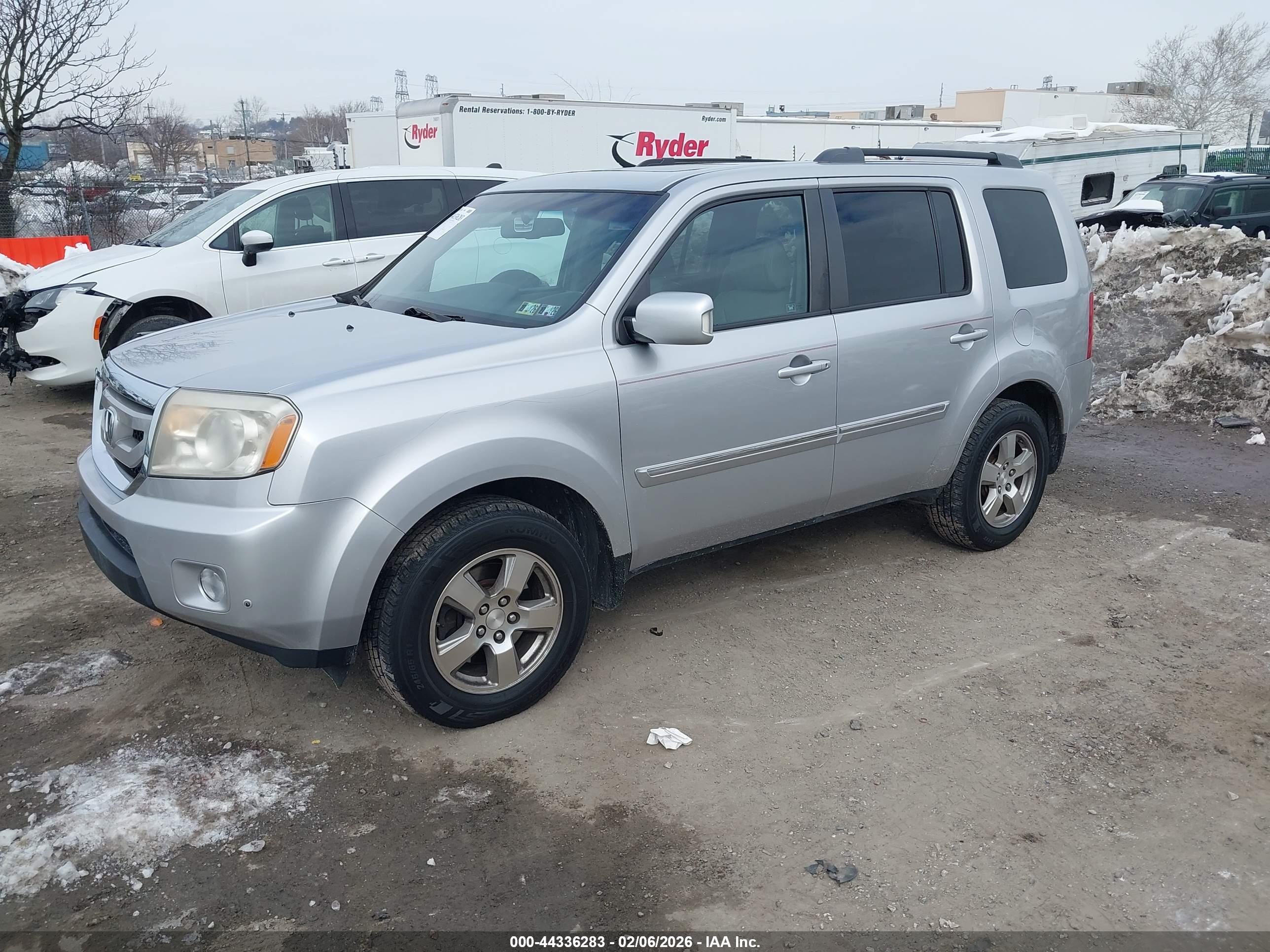 HONDA PILOT image 2
