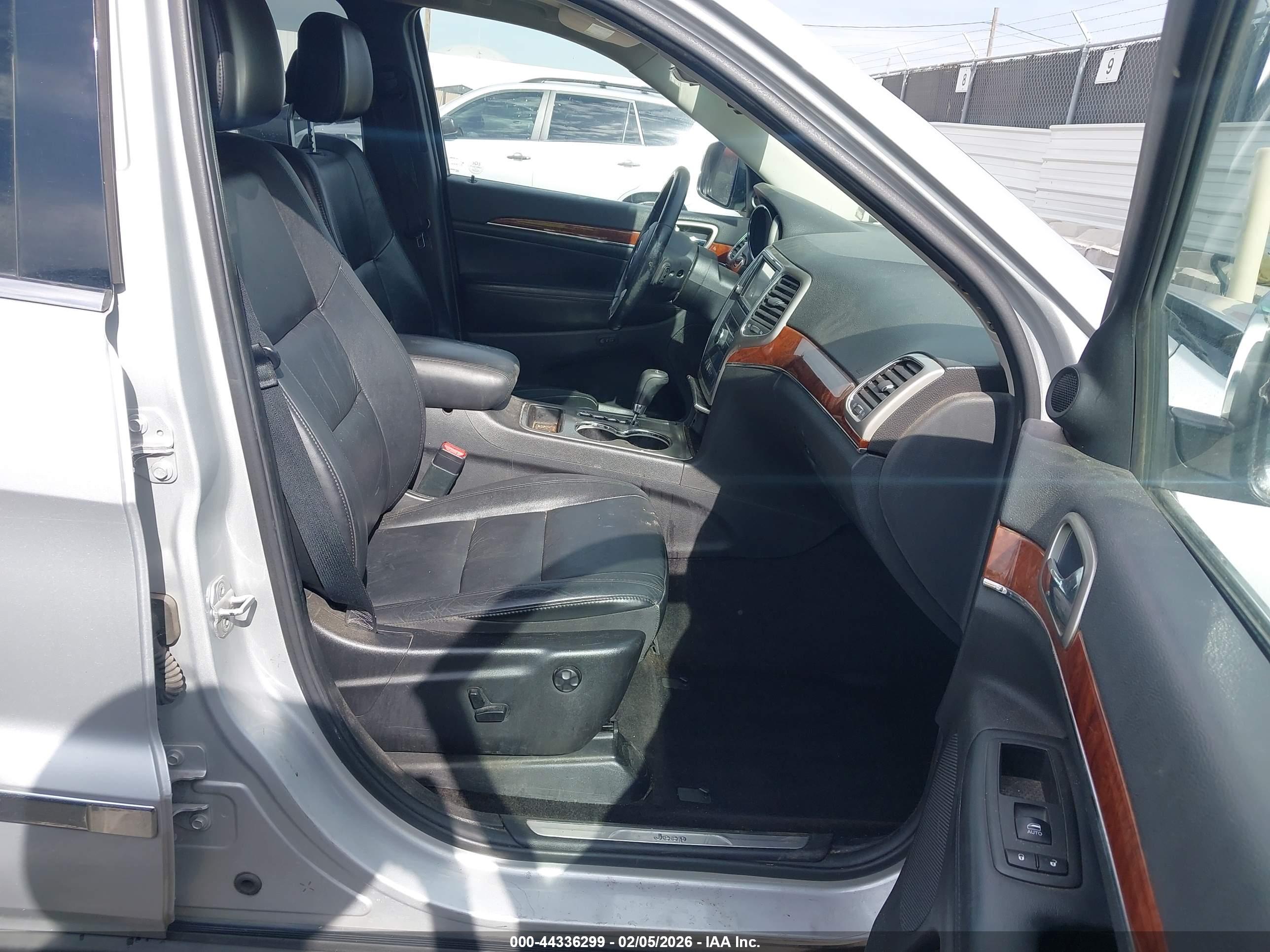 JEEP GRAND image 5