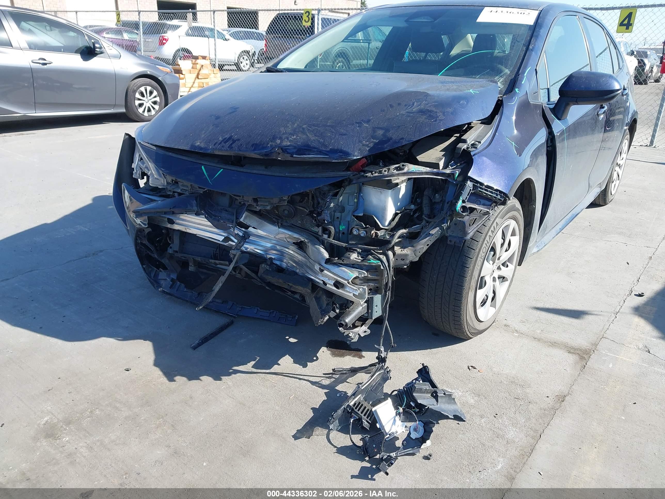 TOYOTA COROLLA image 6
