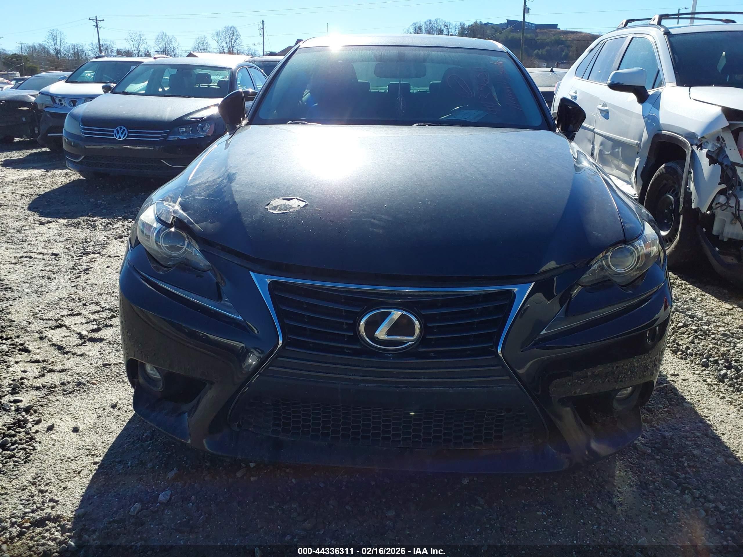 LEXUS IS image 6