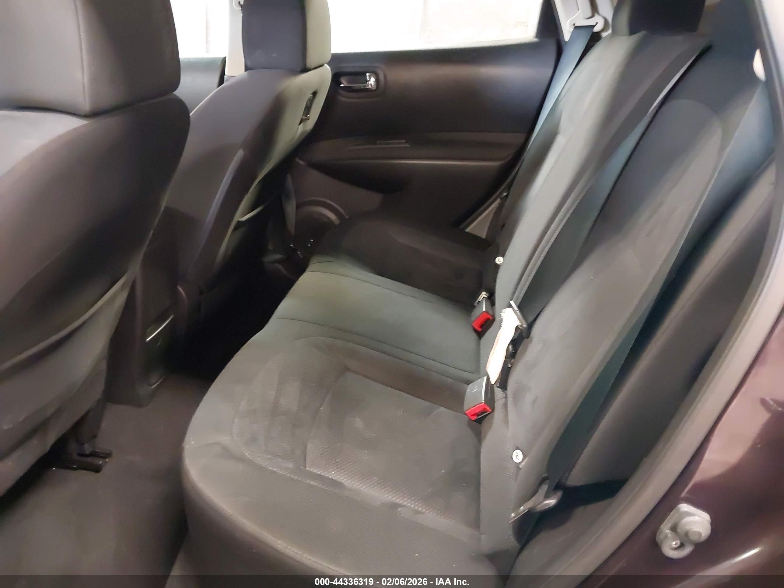 NISSAN ROGUE image 8