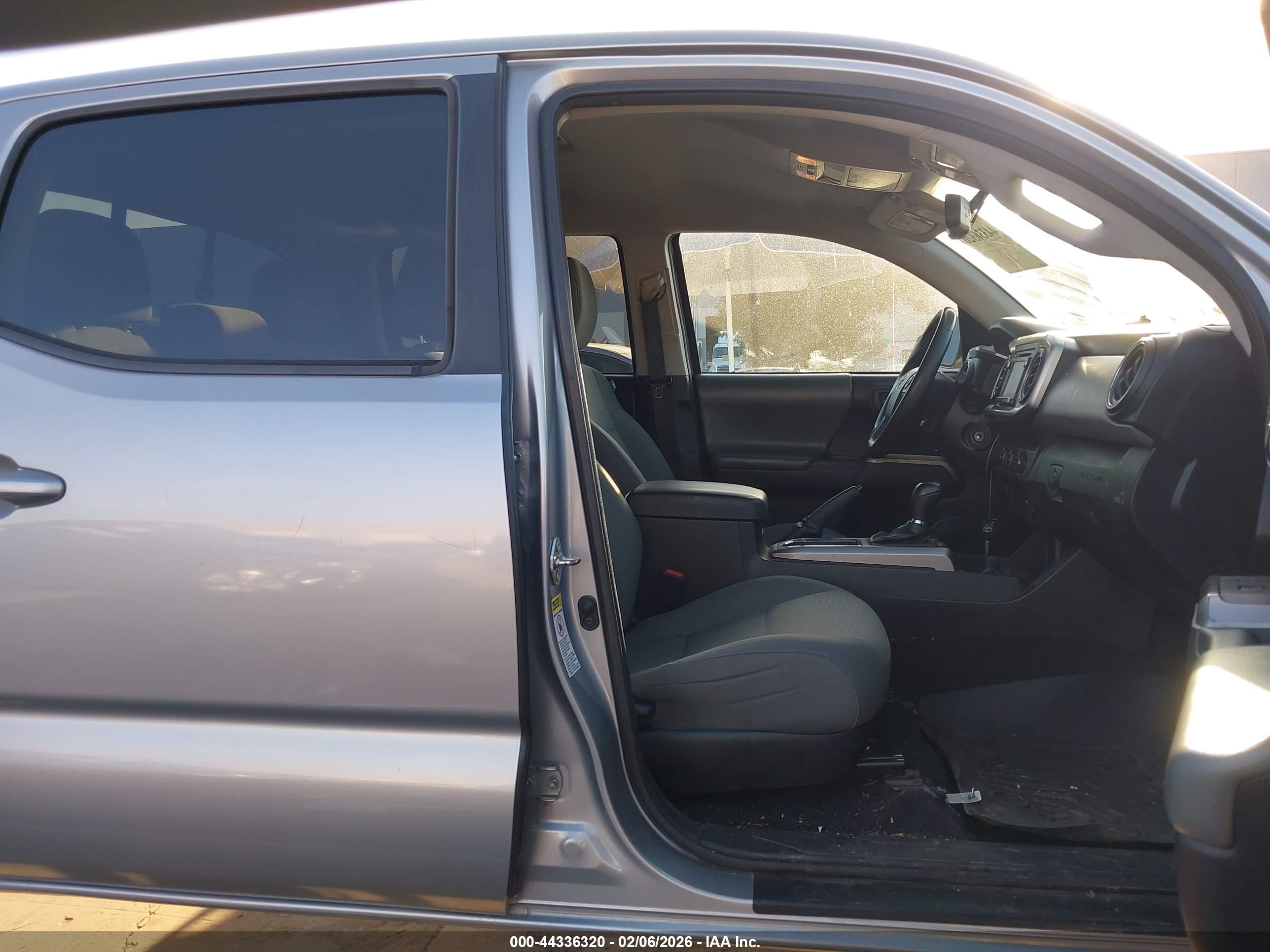 TOYOTA TACOMA image 5