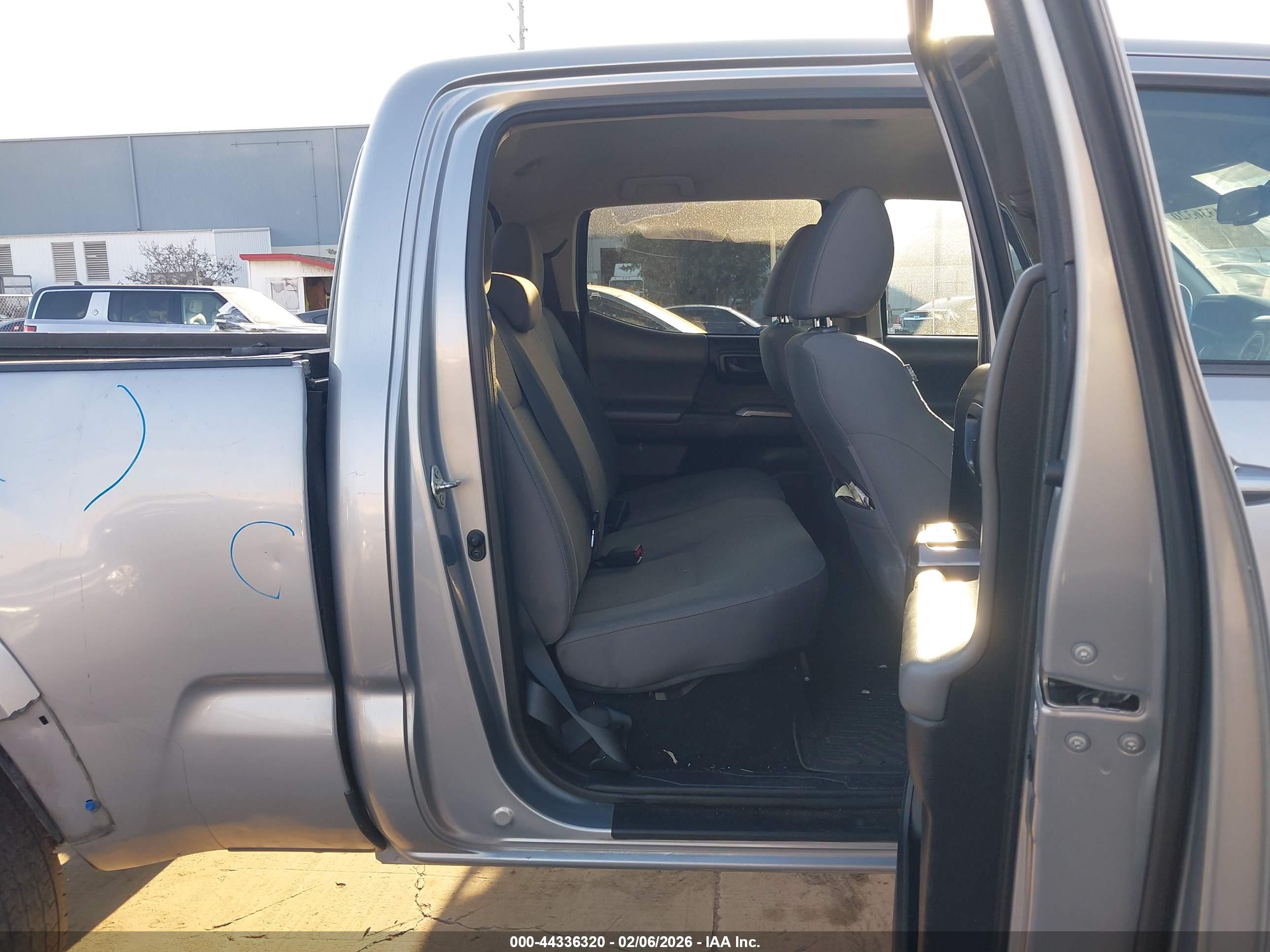 TOYOTA TACOMA image 8