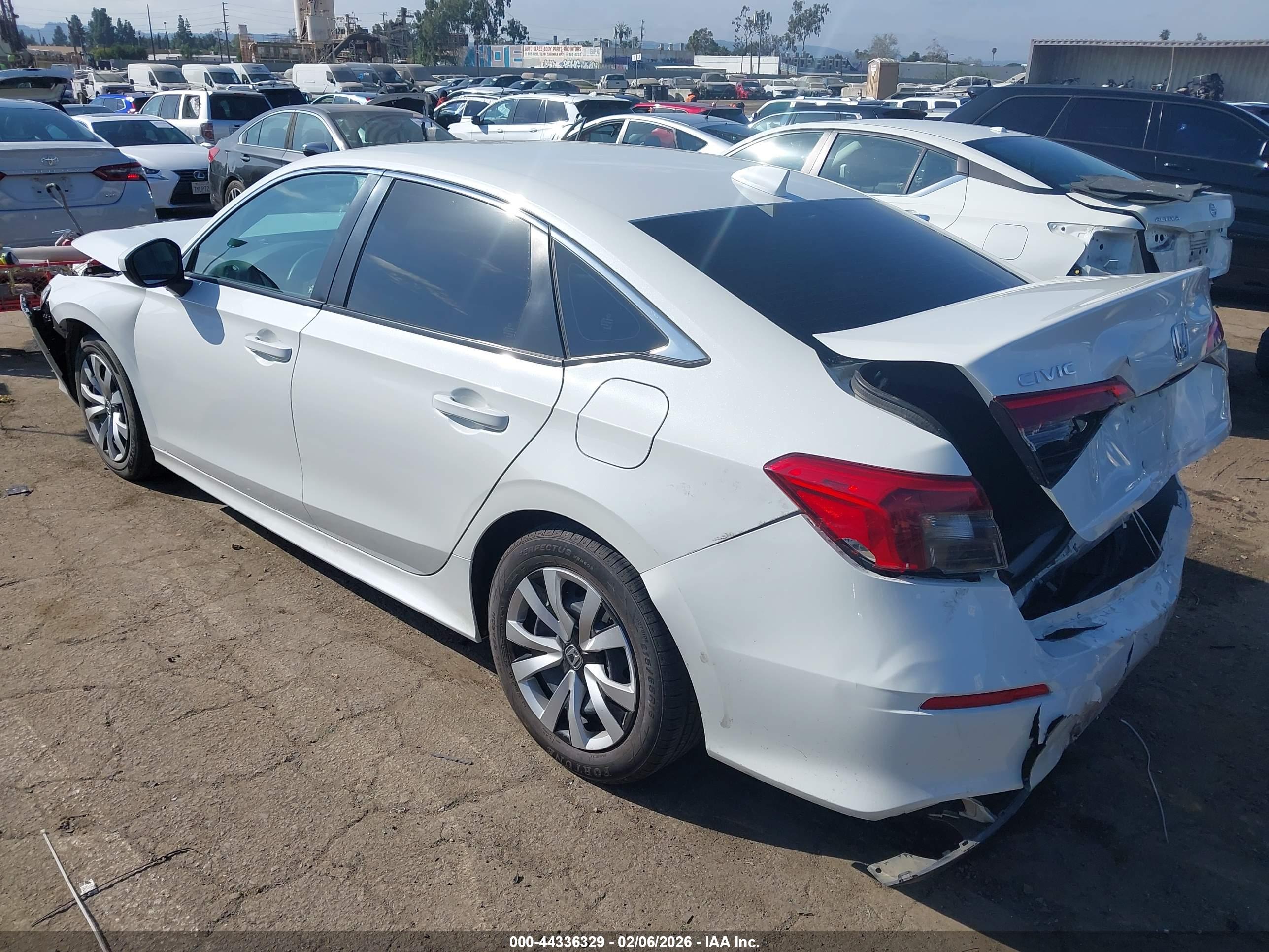 HONDA CIVIC image 3