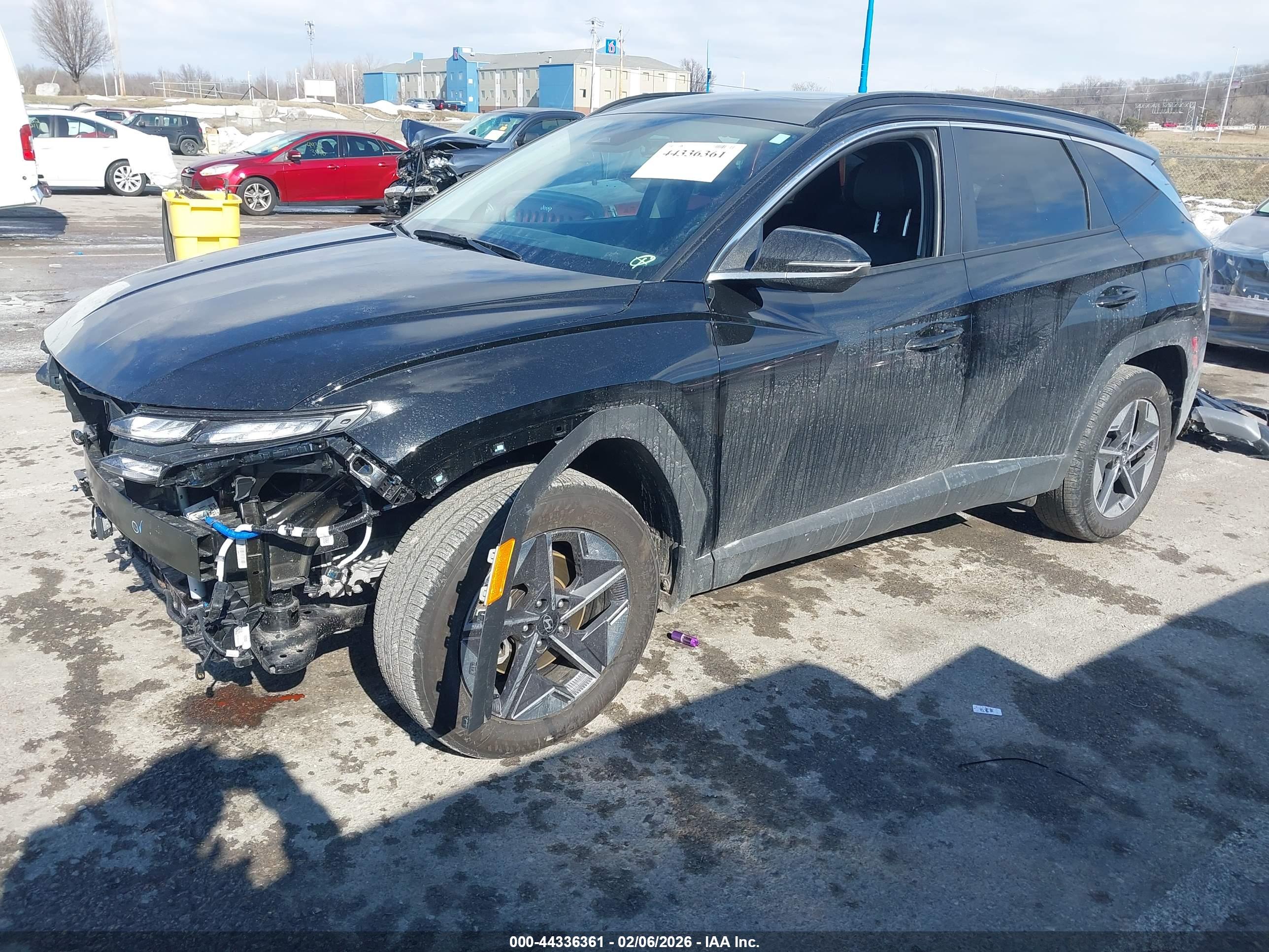 HYUNDAI TUCSON image 2