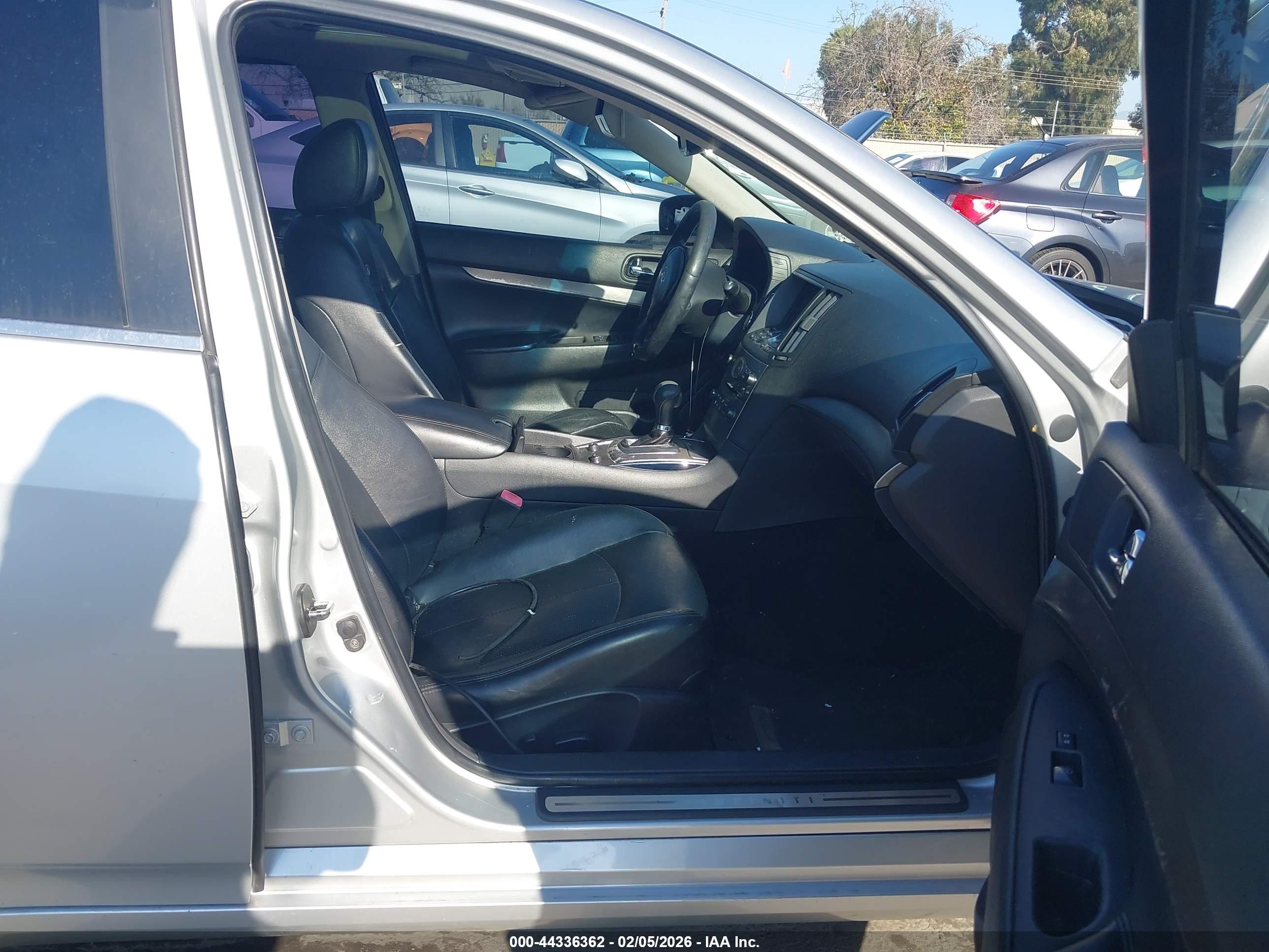 INFINITI G25 image 5