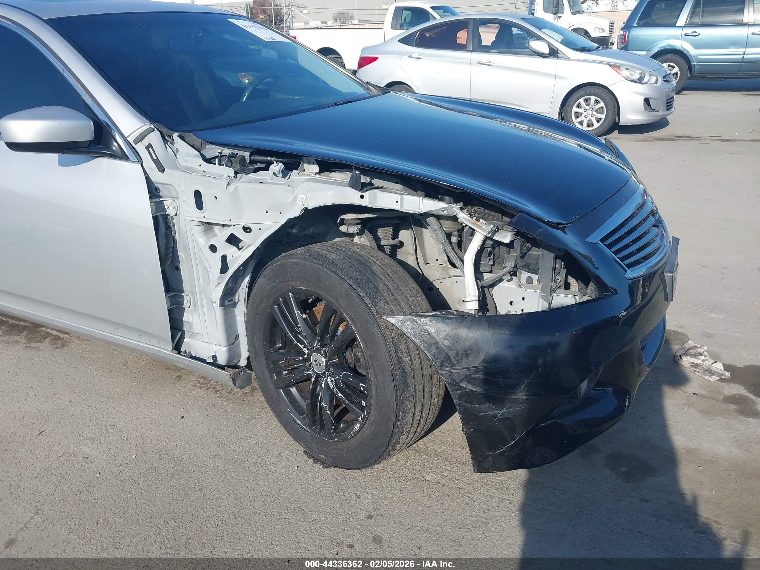 INFINITI G25 image 6