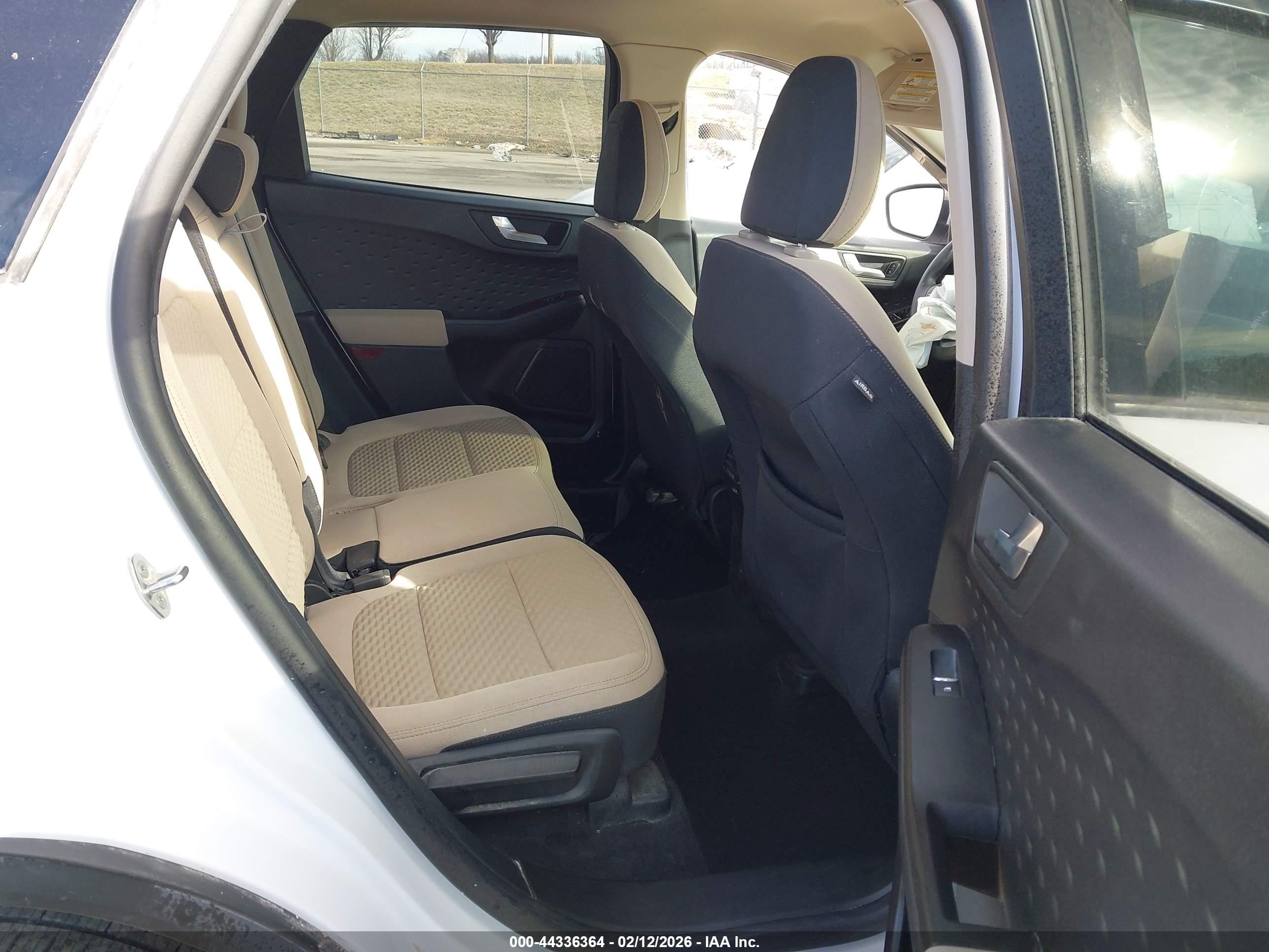 FORD ESCAPE image 8