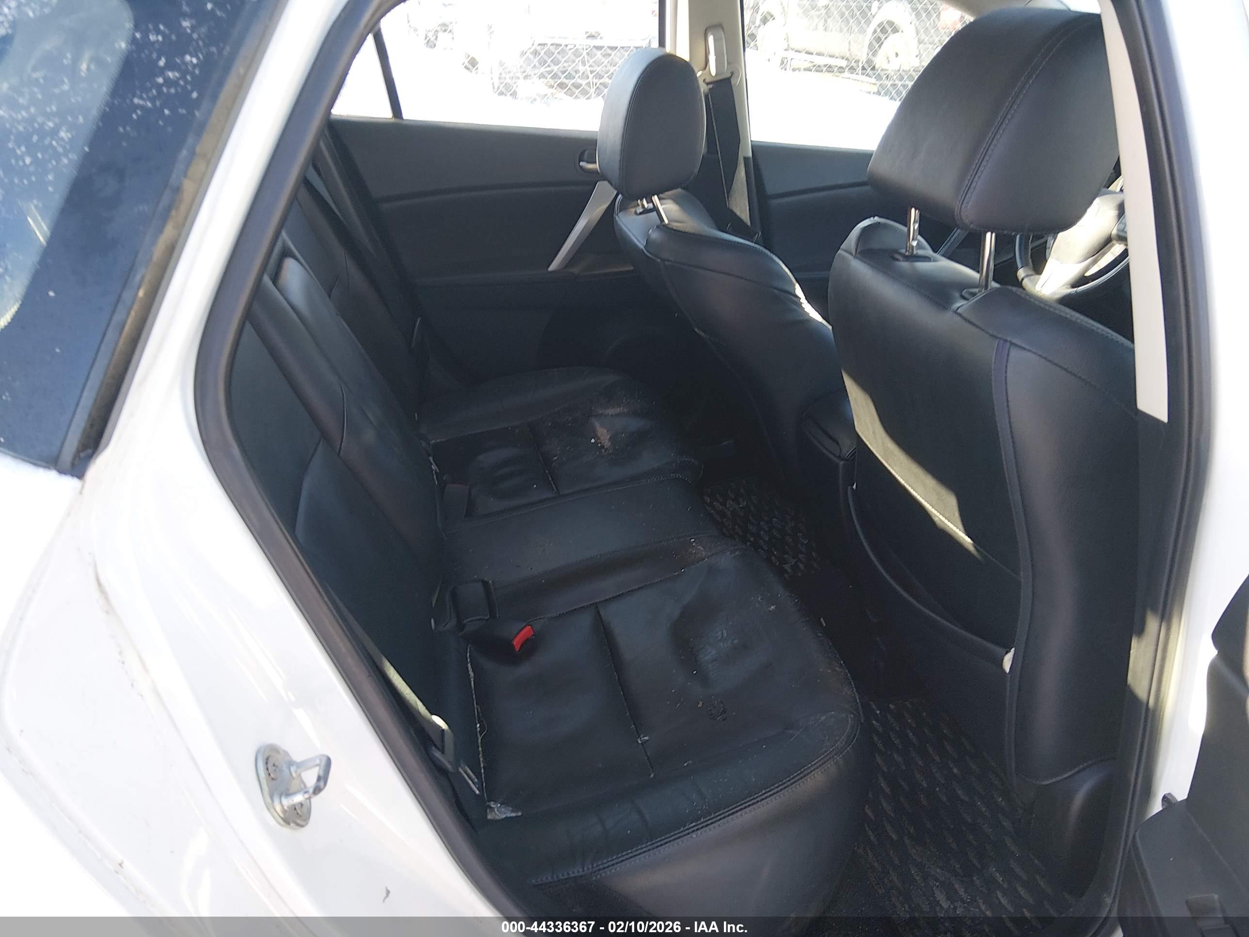 MAZDA MAZDA3 image 8