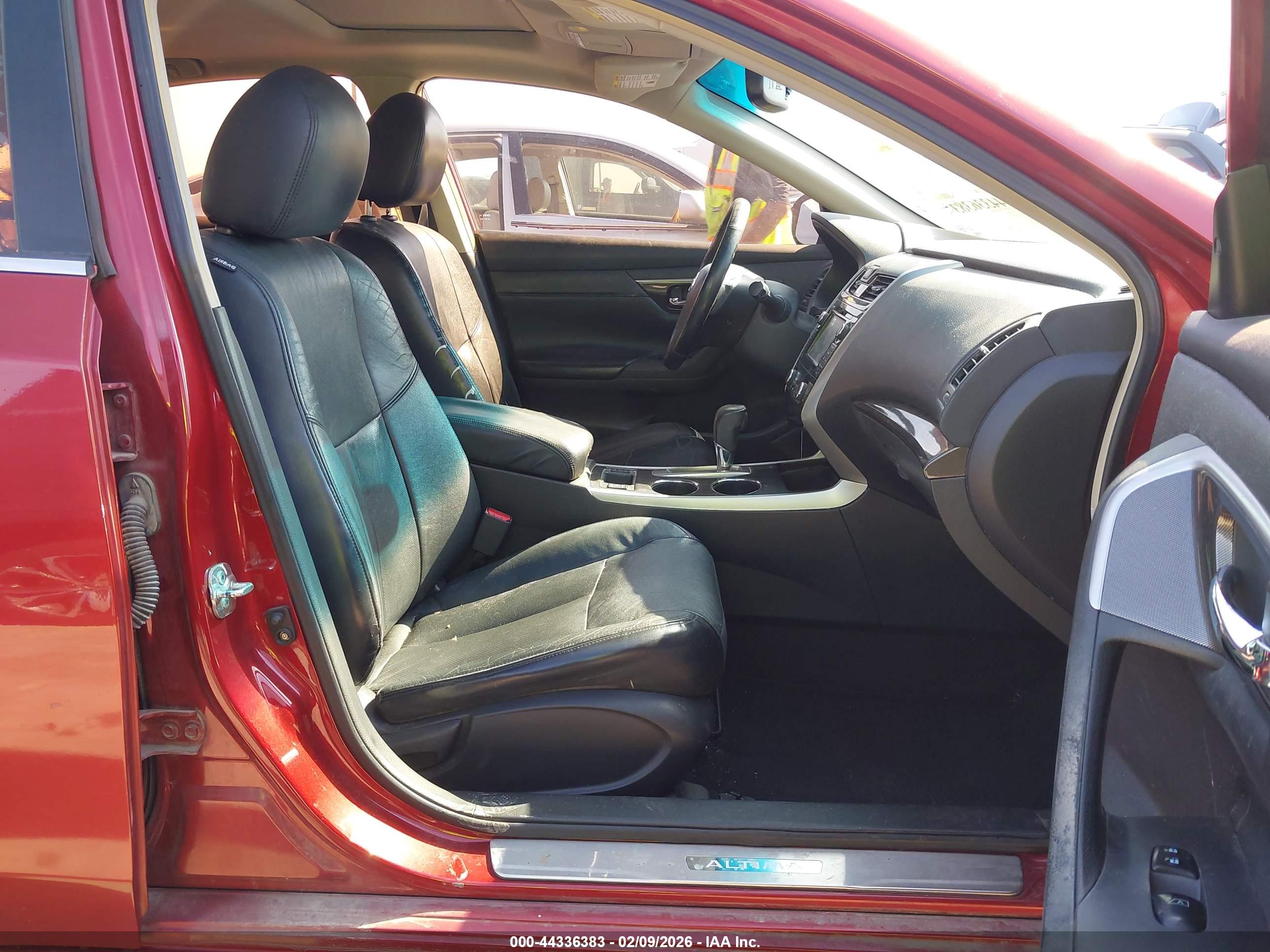 NISSAN ALTIMA image 5