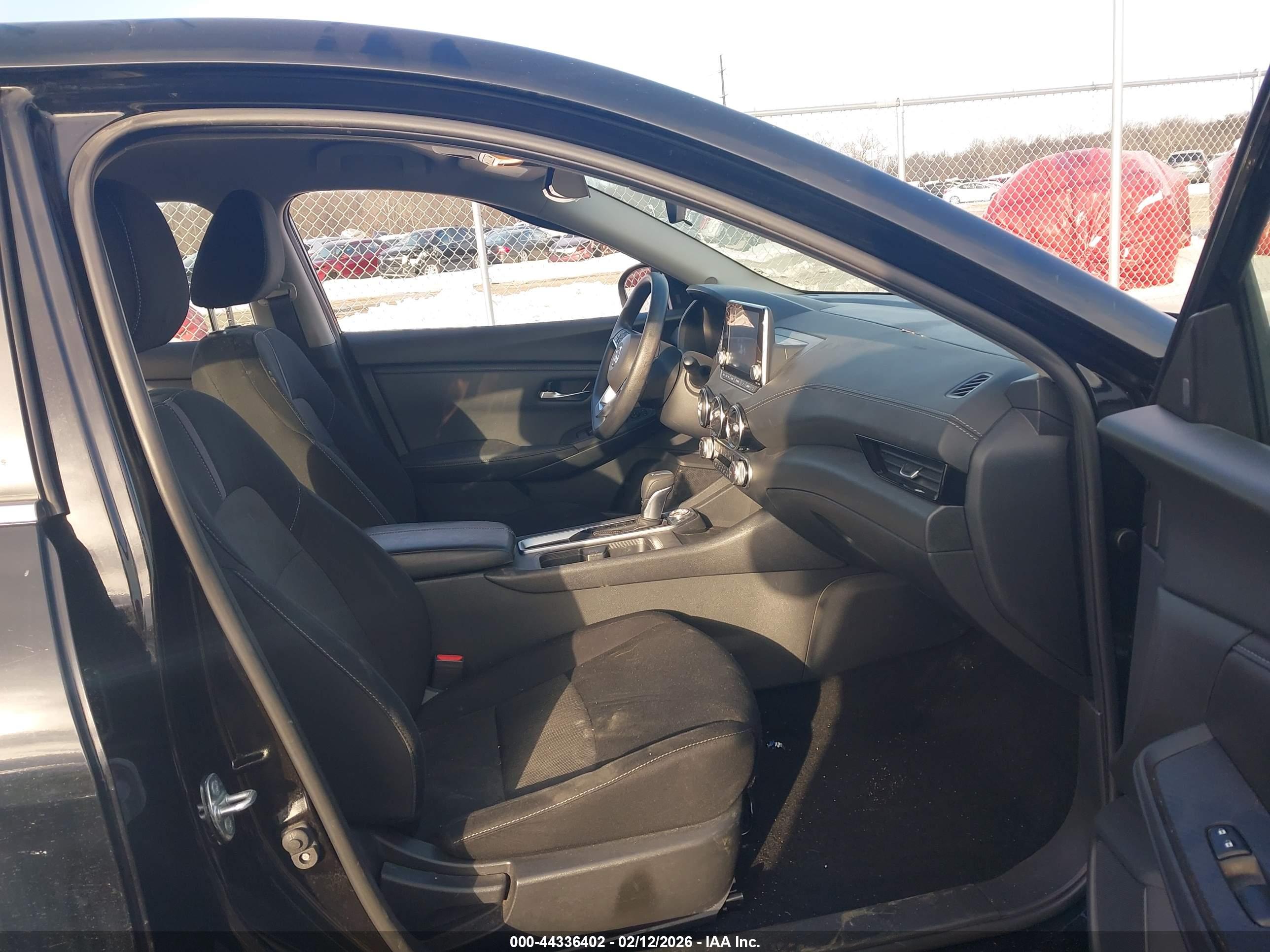 NISSAN SENTRA image 5