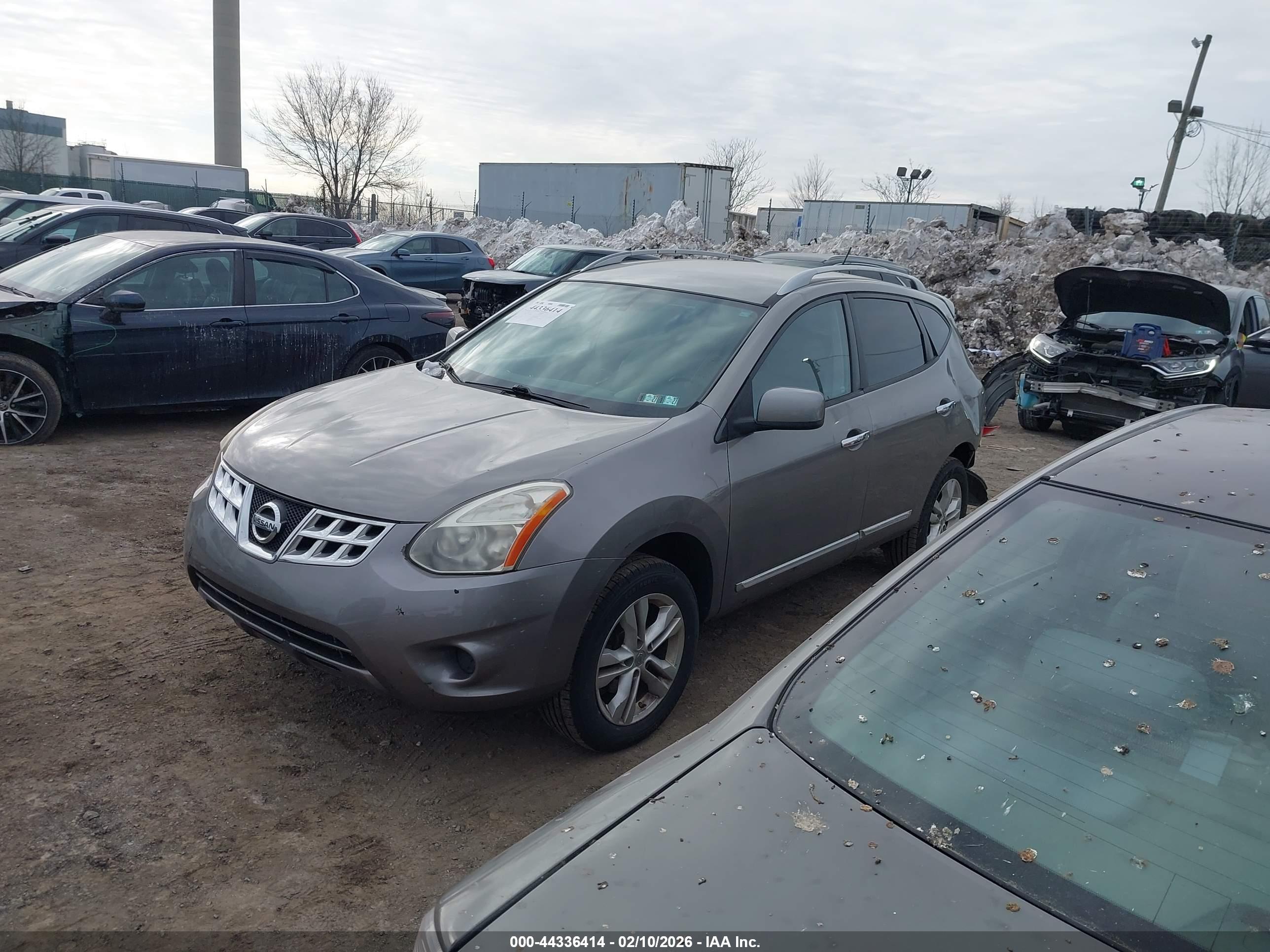 NISSAN ROGUE image 2