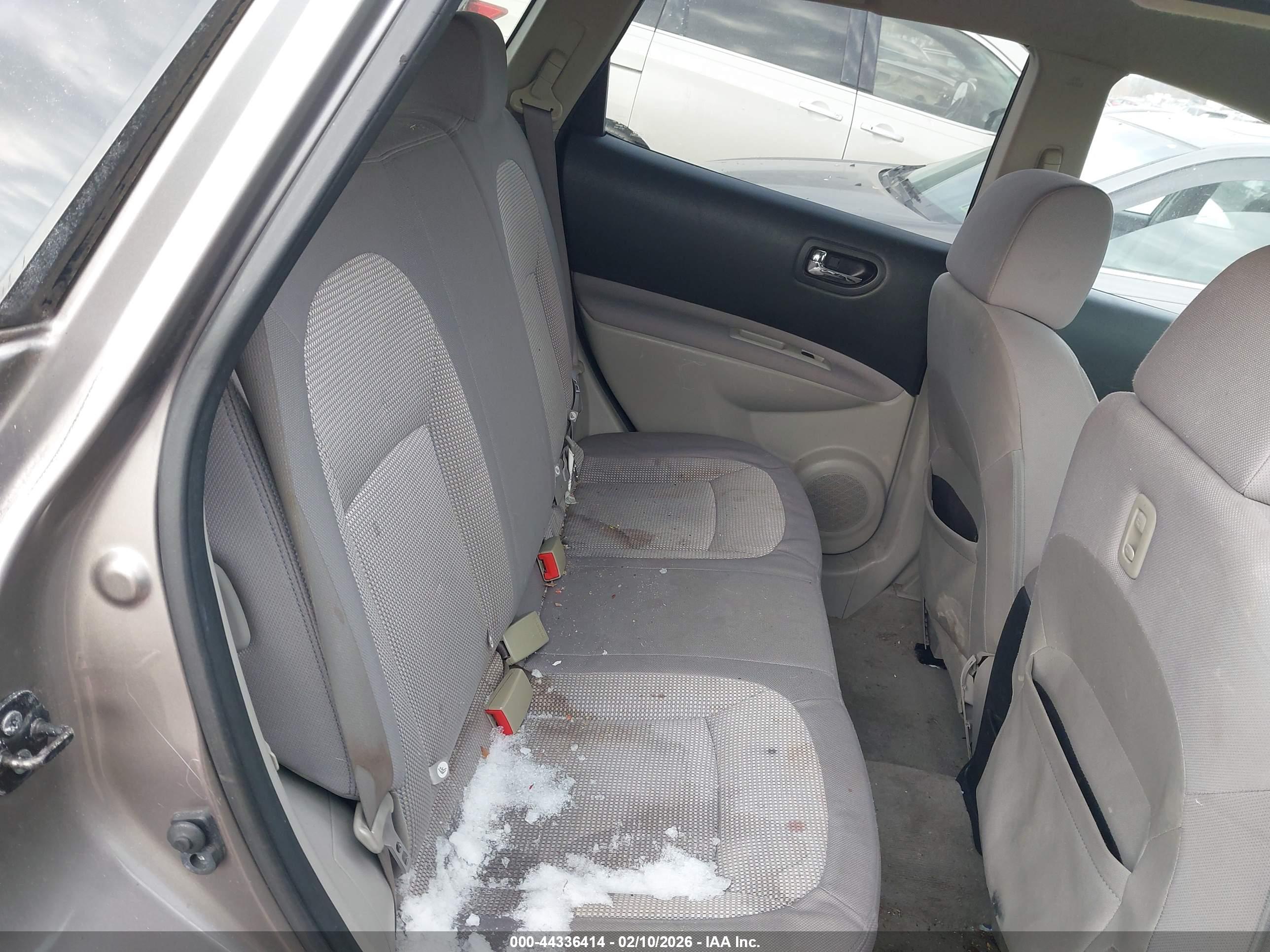 NISSAN ROGUE image 8