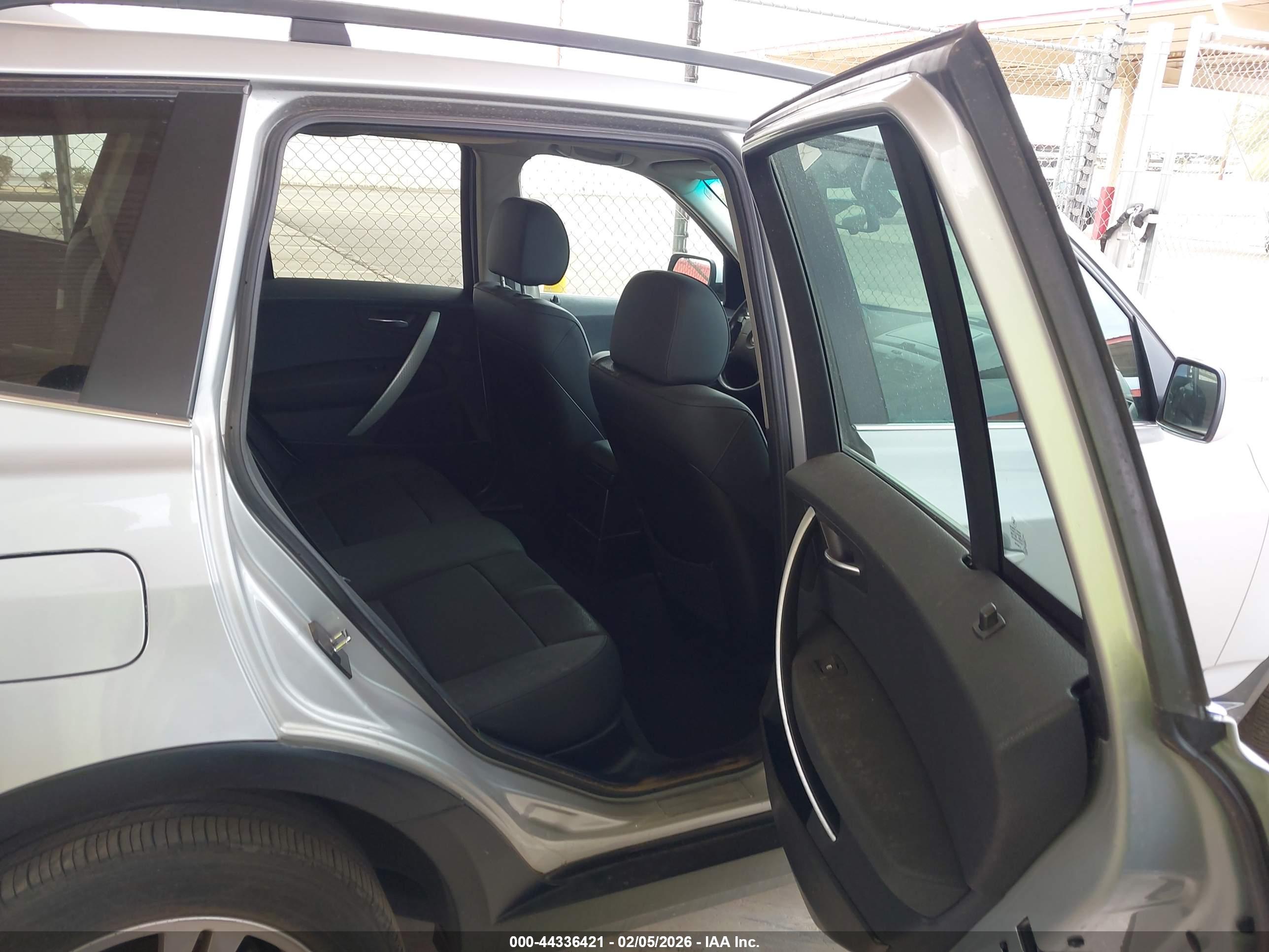 BMW X3 image 8