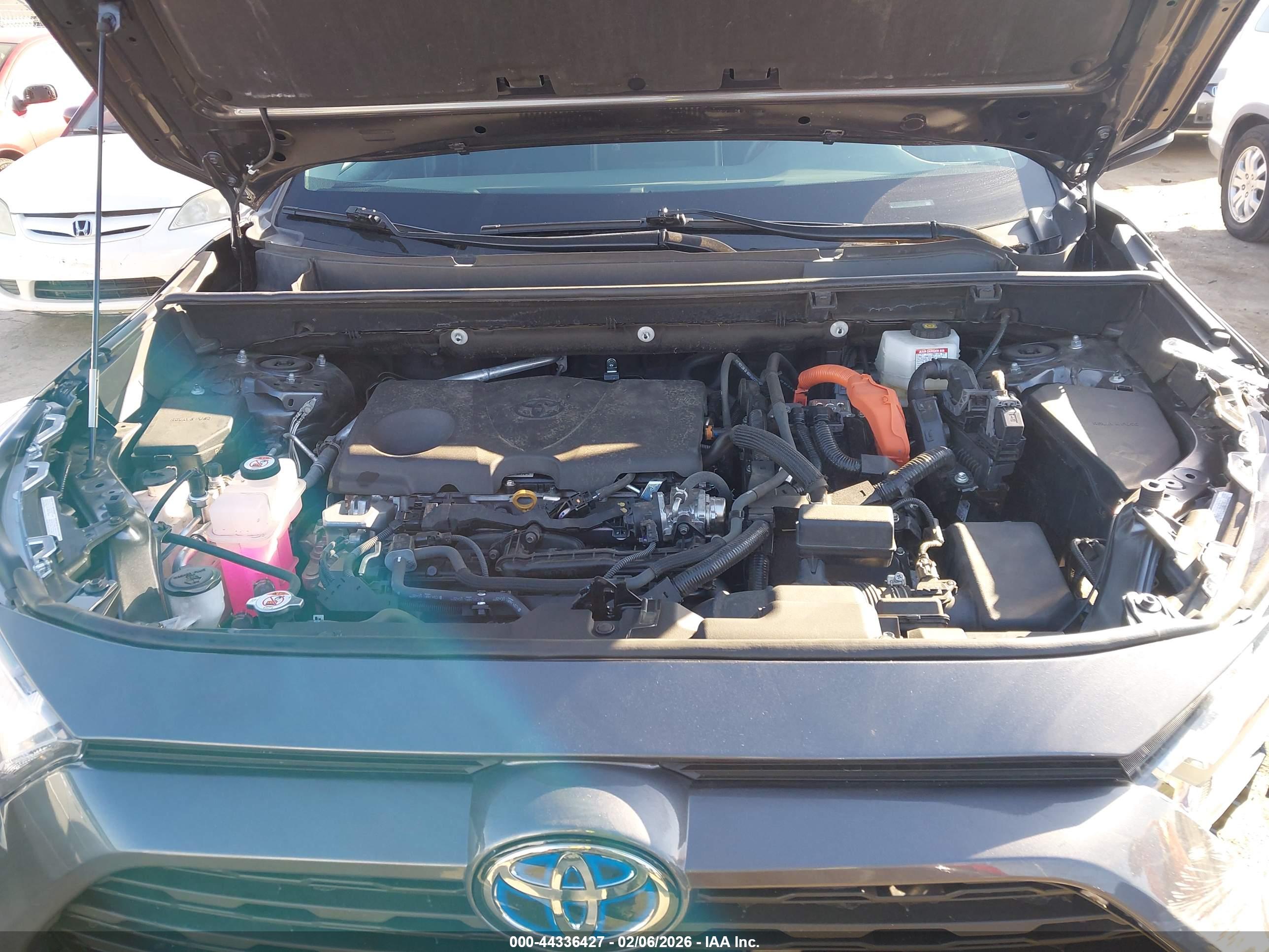 TOYOTA RAV4 image 10