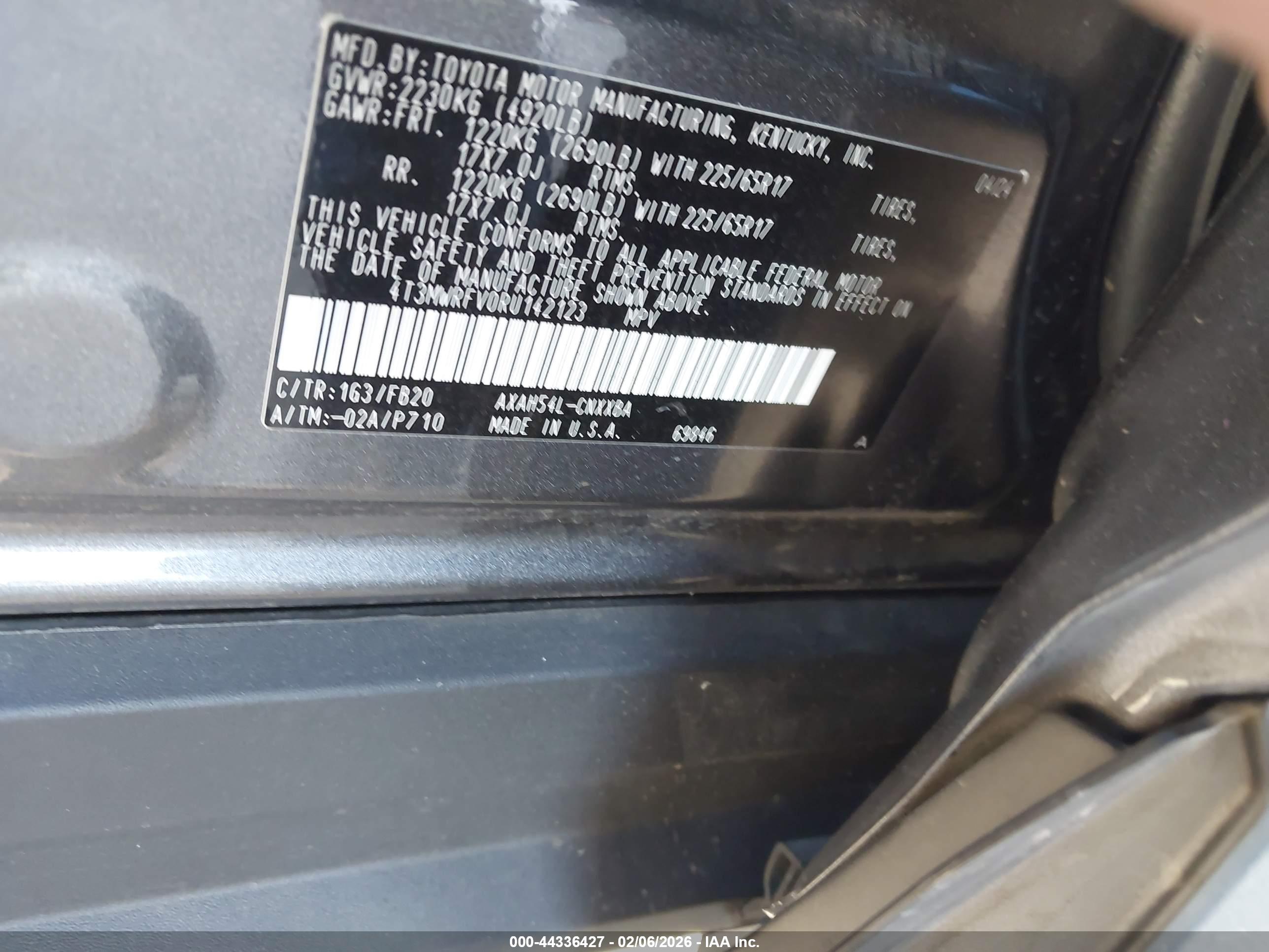 TOYOTA RAV4 image 9