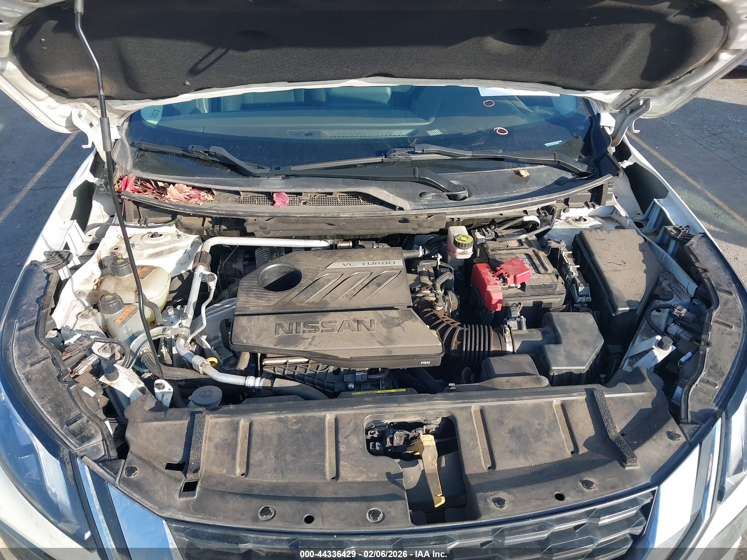 NISSAN ROGUE image 10