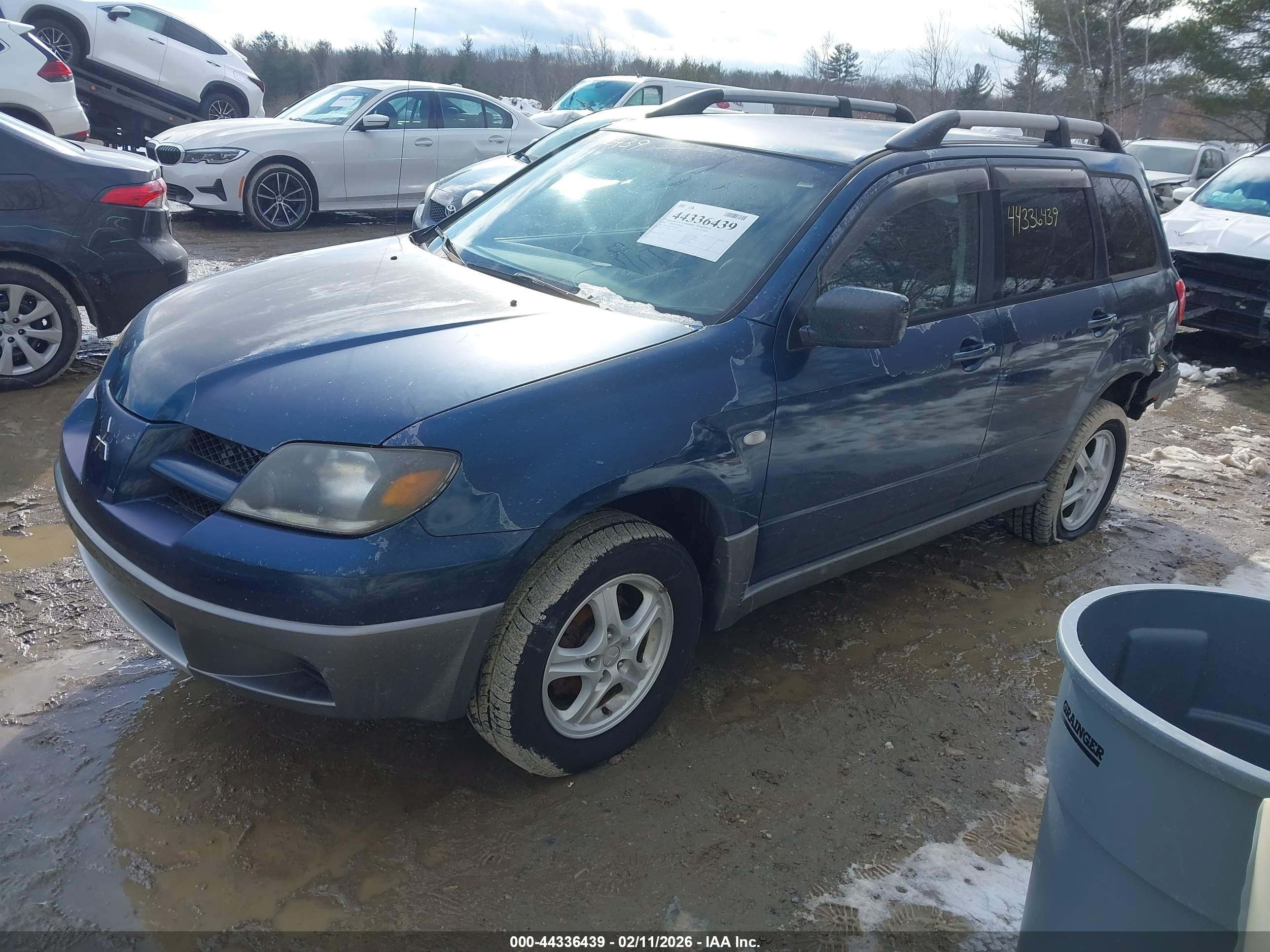 MITSUBISHI OUTLANDER image 2