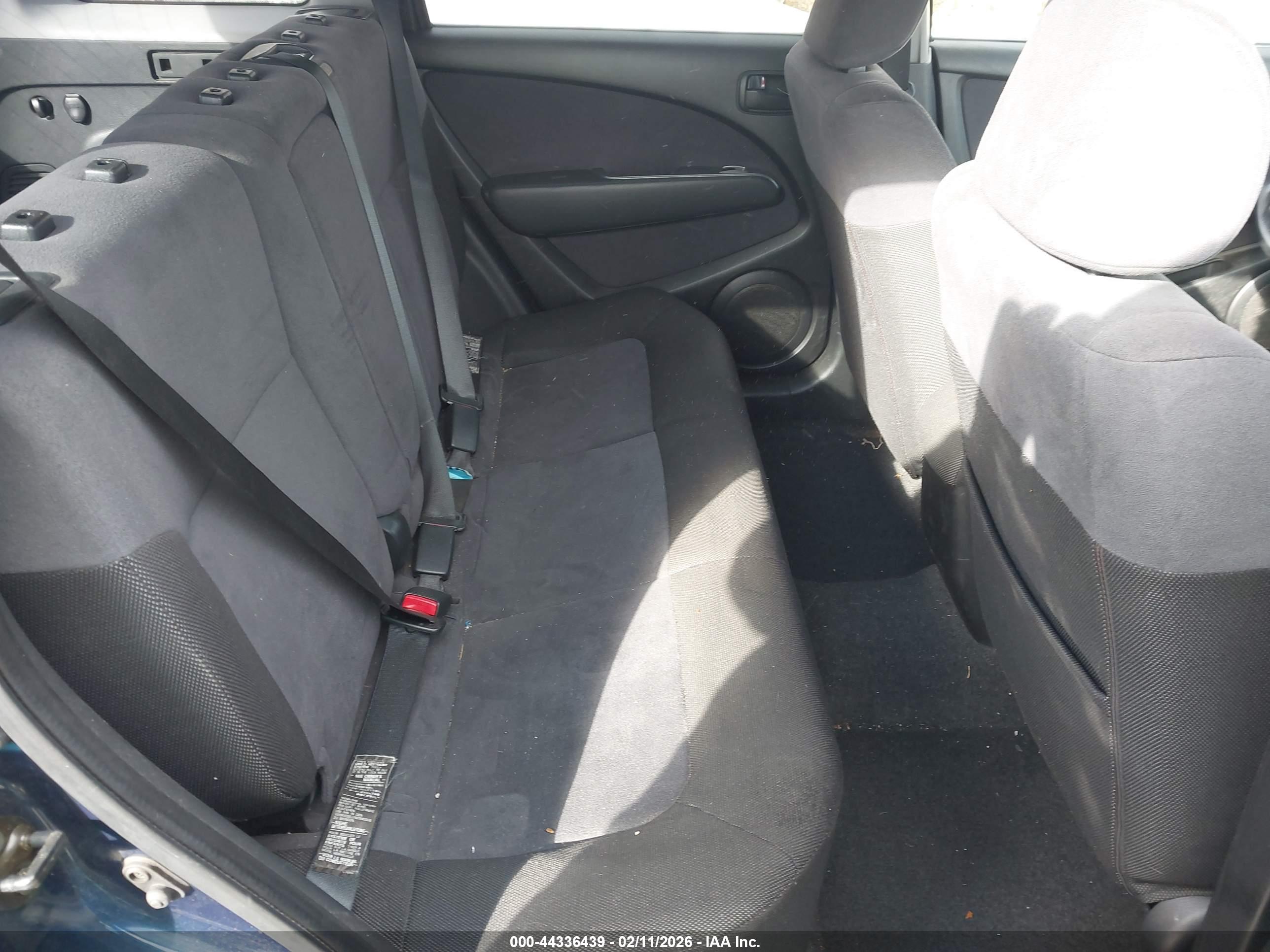 MITSUBISHI OUTLANDER image 8