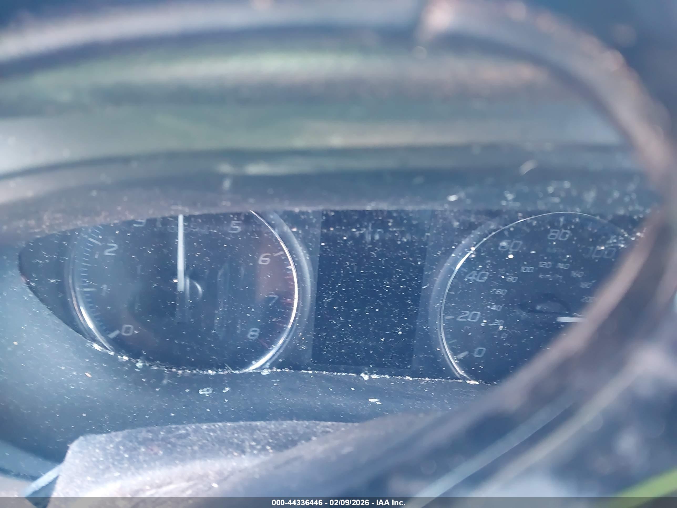 MITSUBISHI OUTLANDER image 7