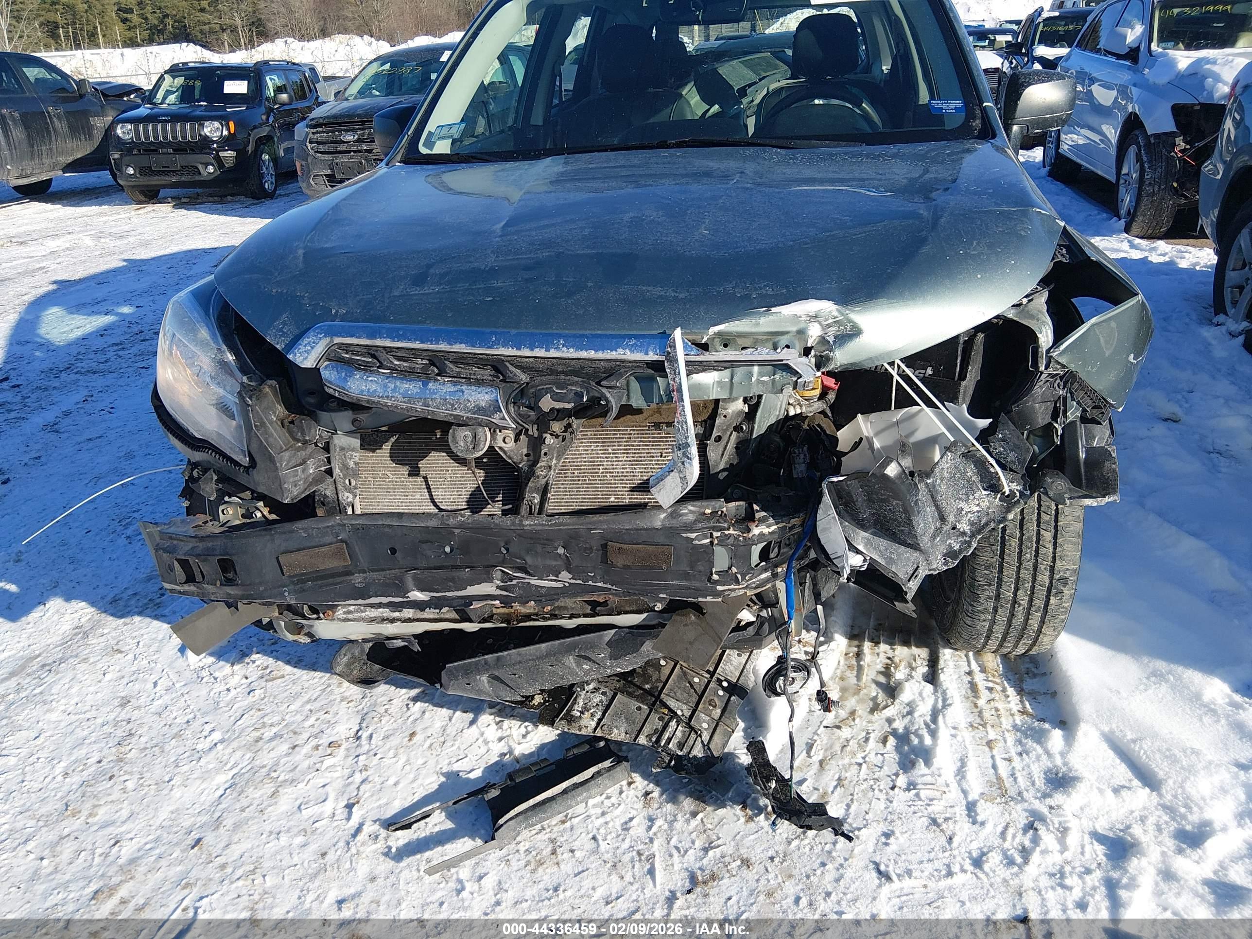 SUBARU FORESTER image 6