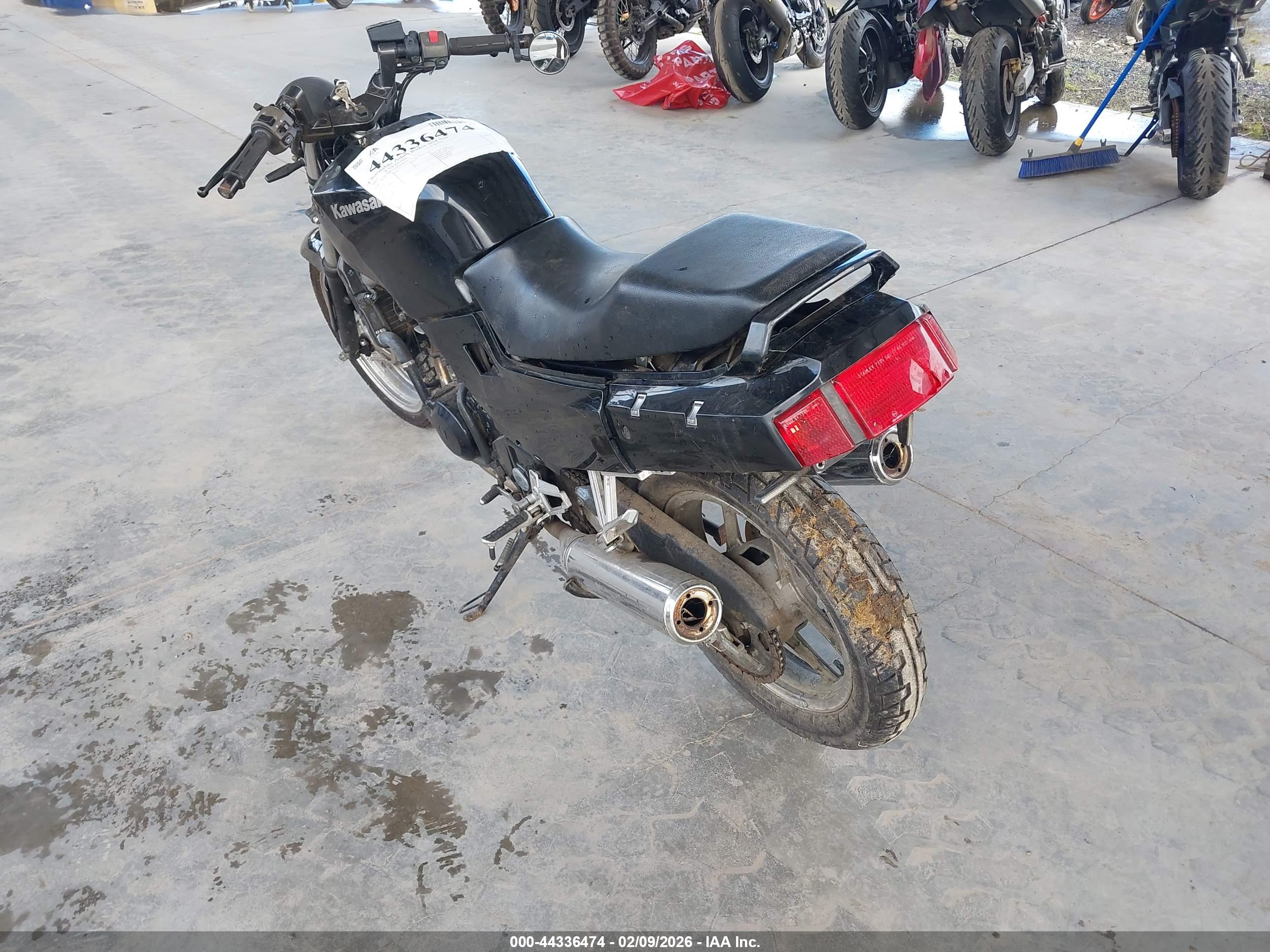 KAWASAKI EX250 image 3