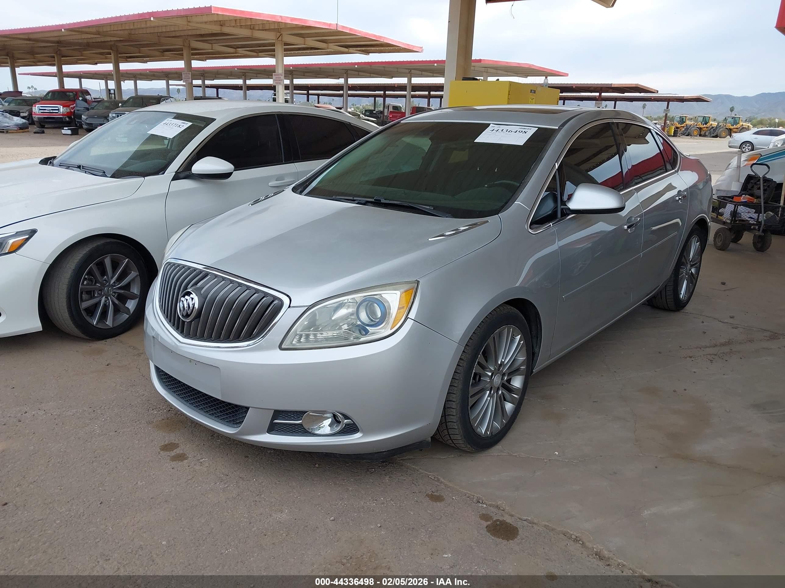 BUICK VERANO image 2
