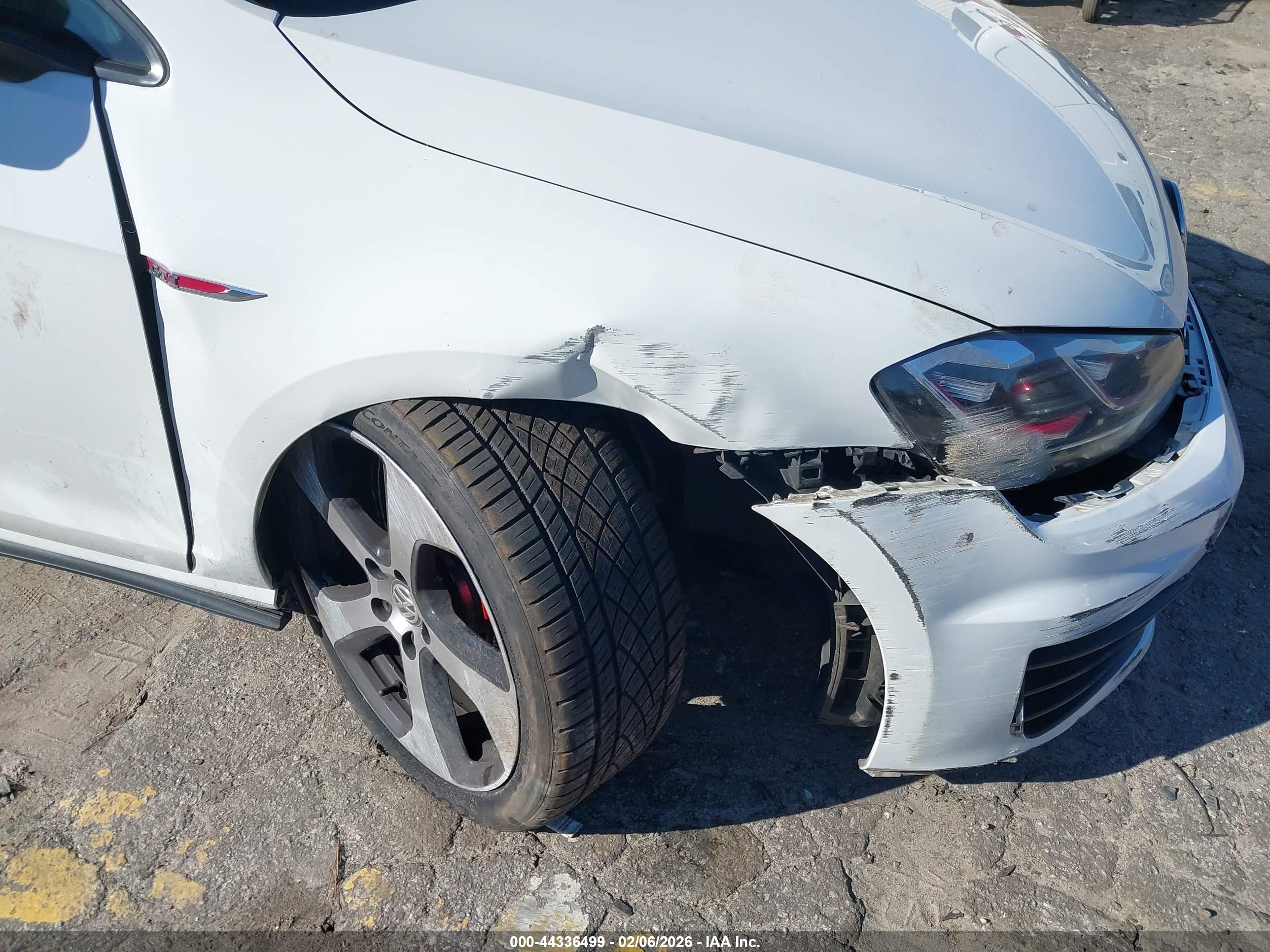 VOLKSWAGEN GOLF image 6