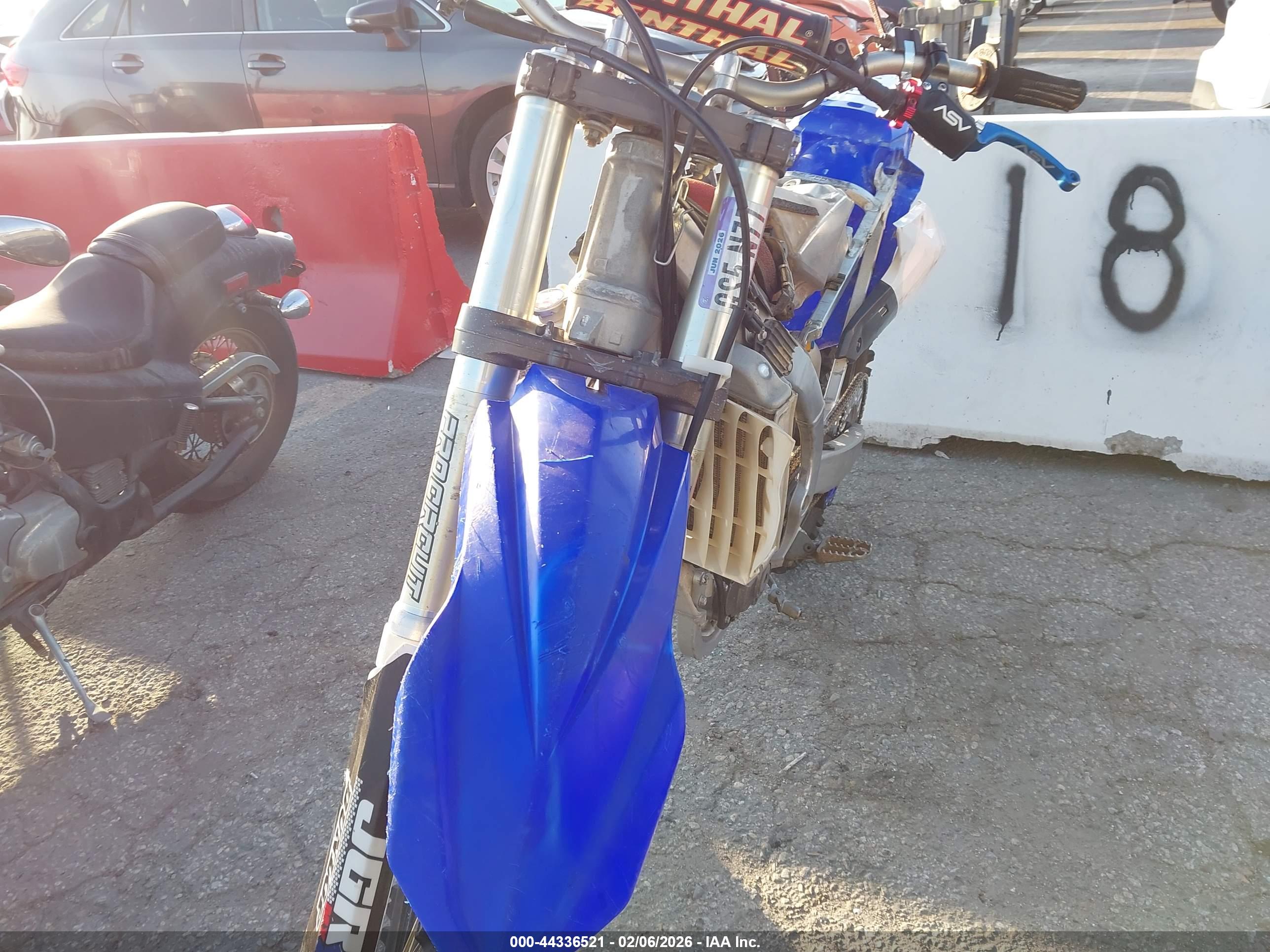 YAMAHA YZ250 image 2