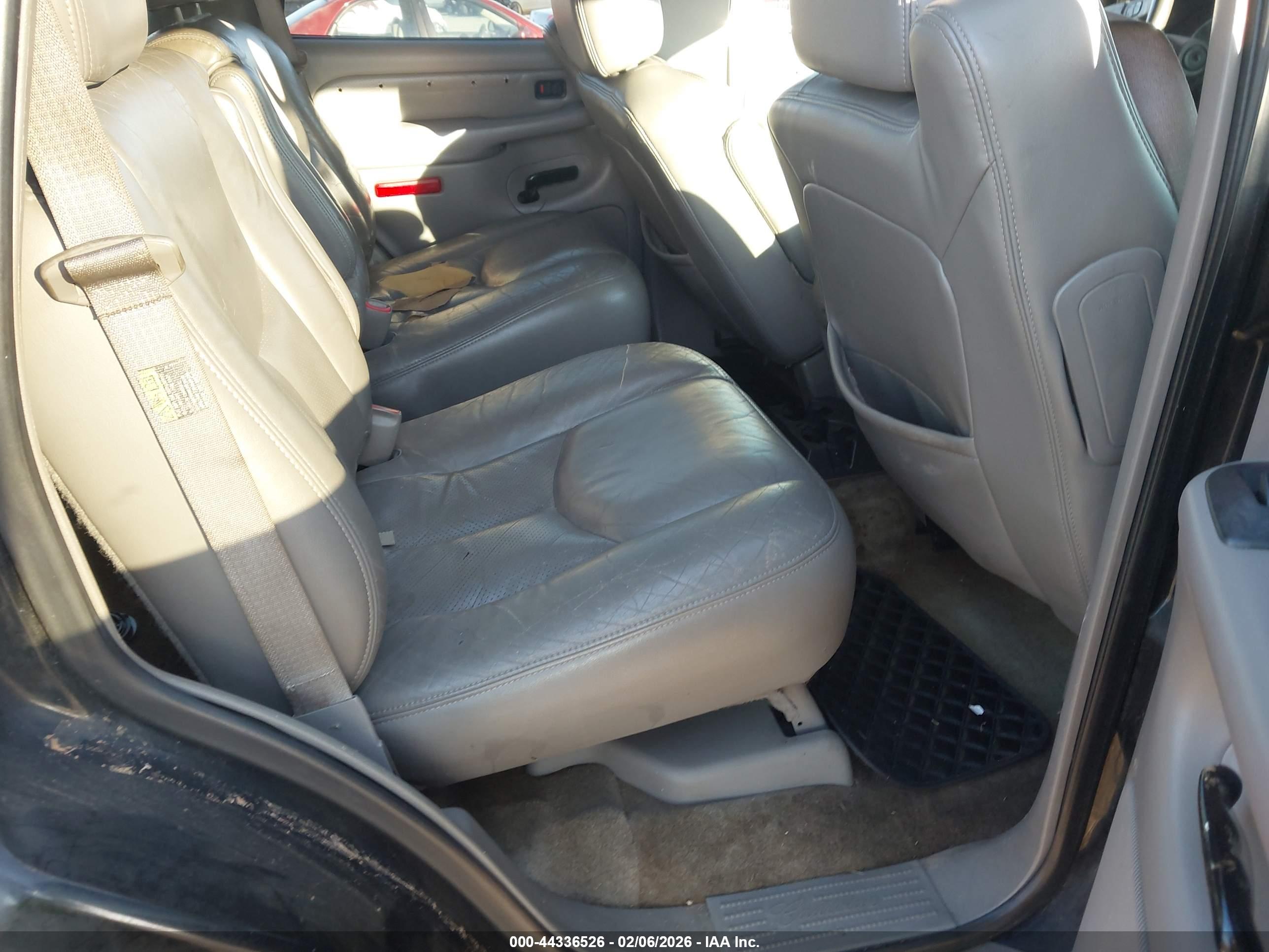 CADILLAC ESCALADE image 8