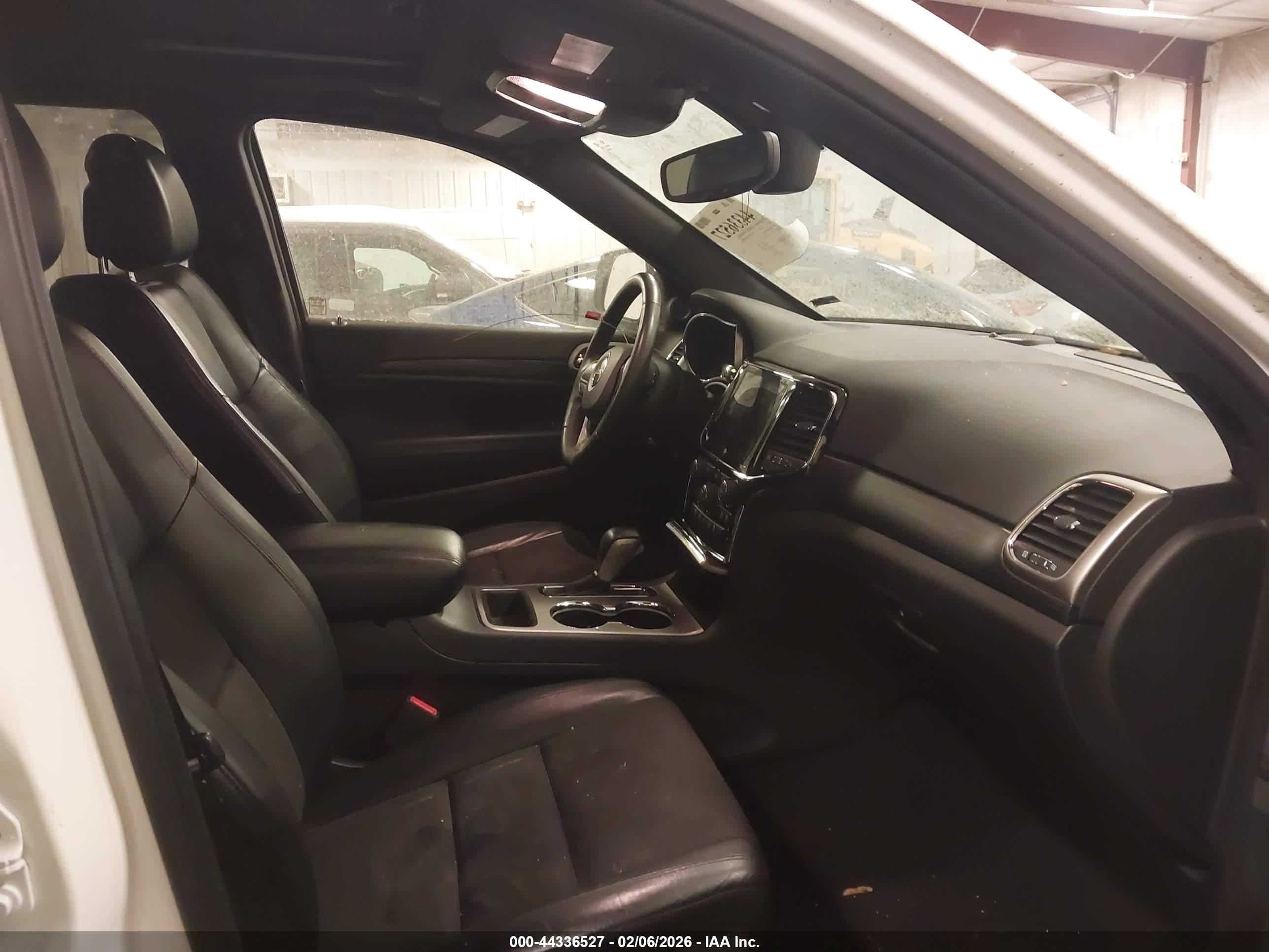 JEEP GRAND image 5