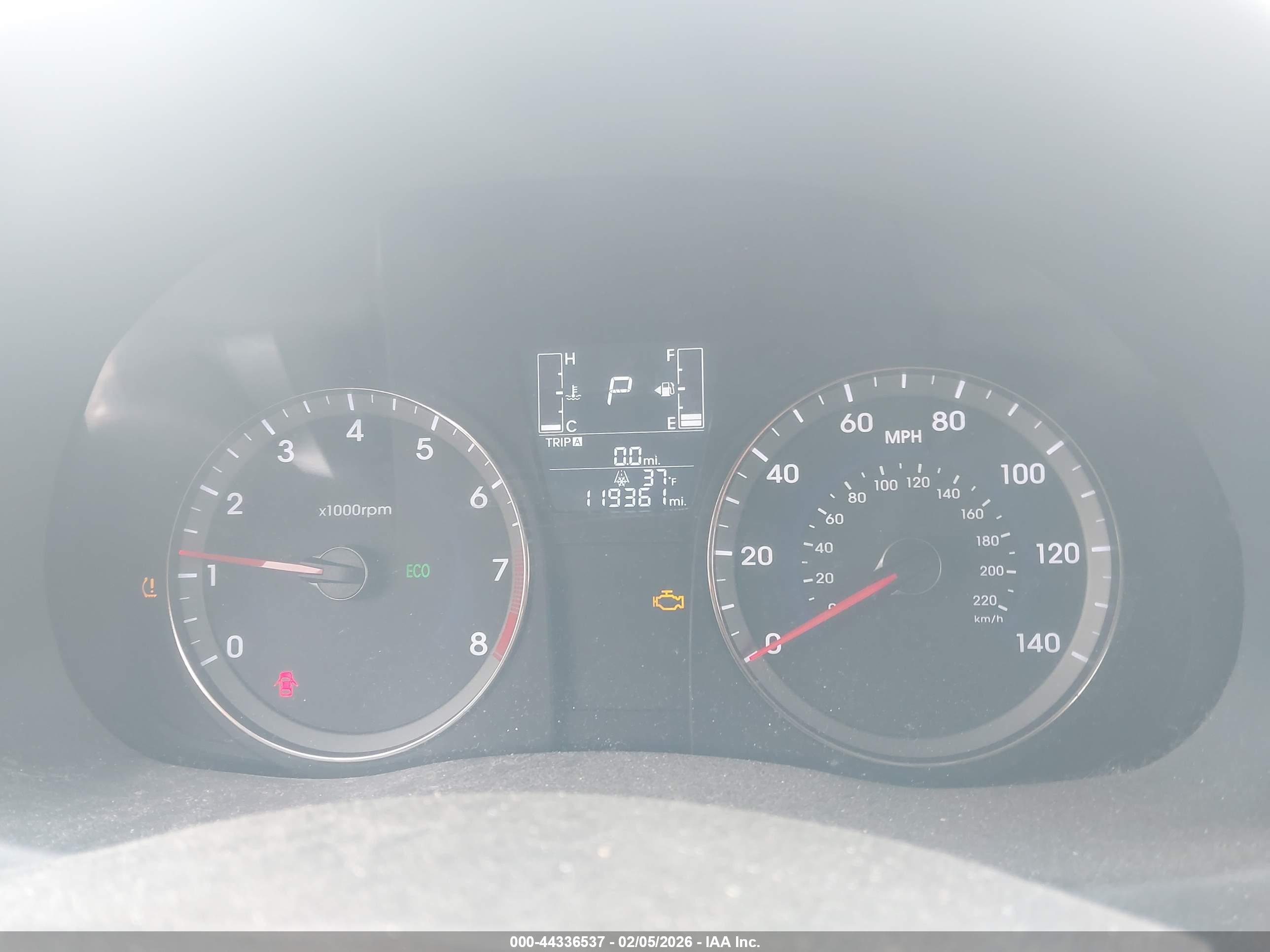 HYUNDAI ACCENT image 7
