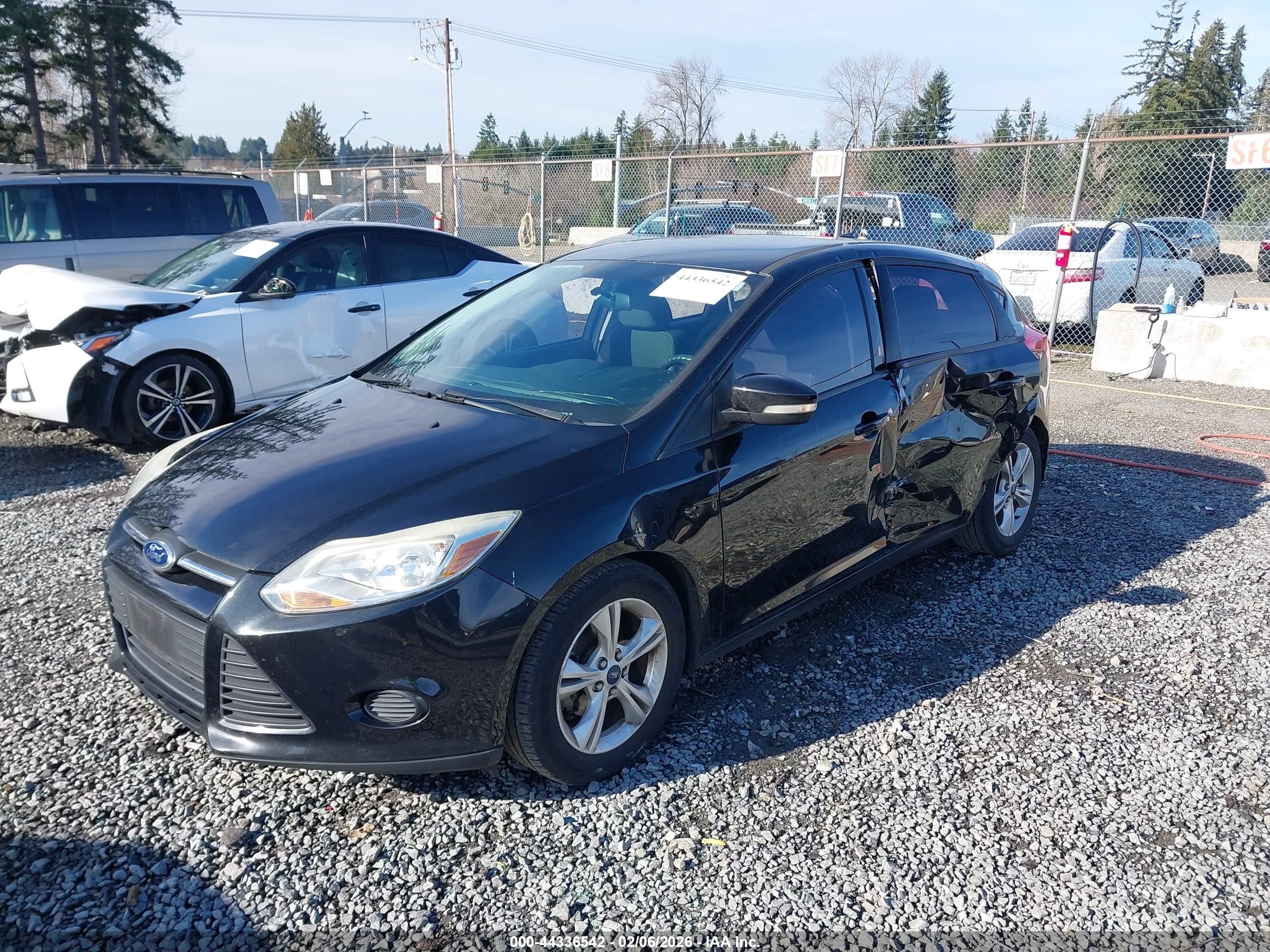FORD FOCUS image 2