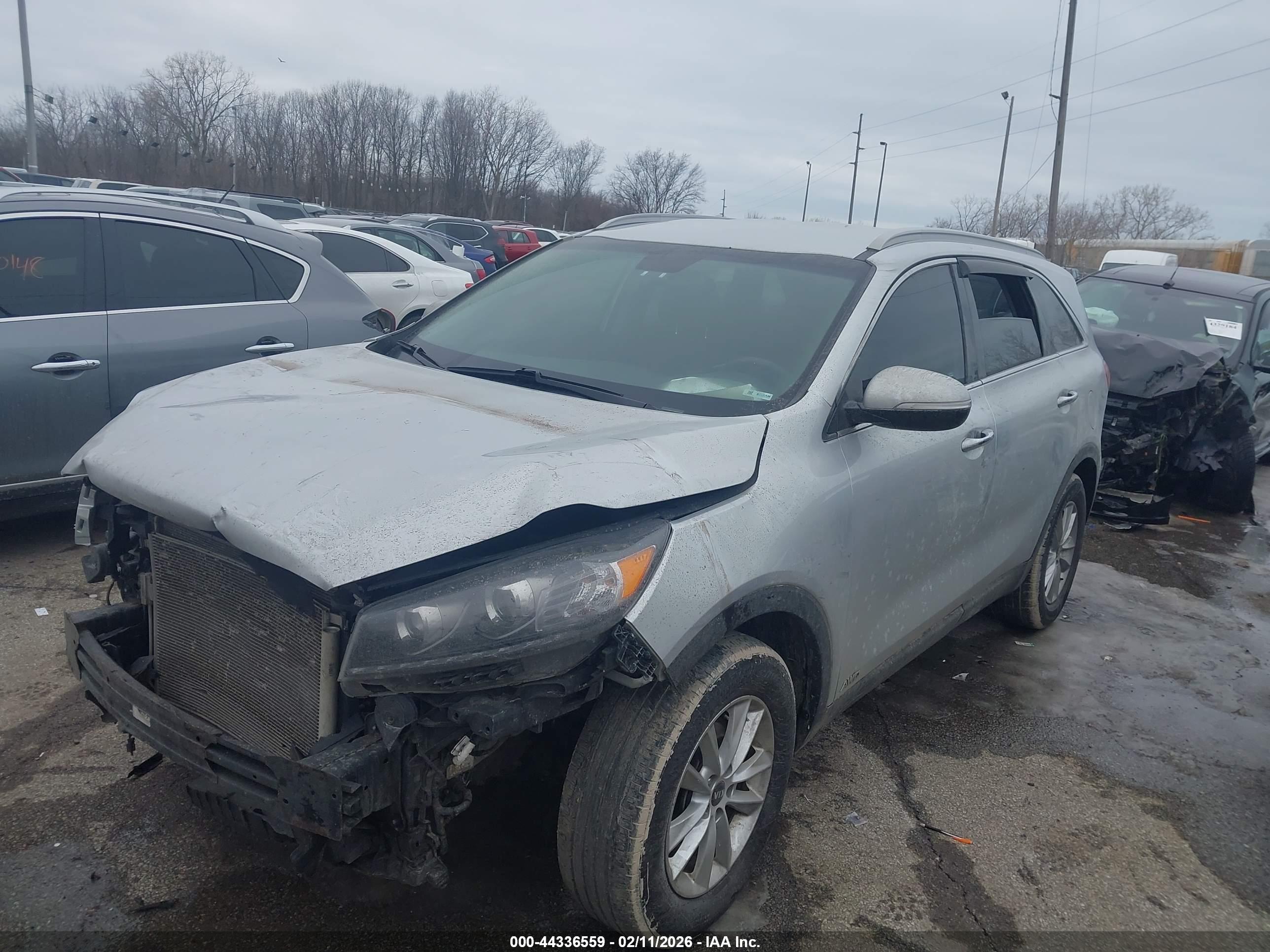 KIA SORENTO image 2