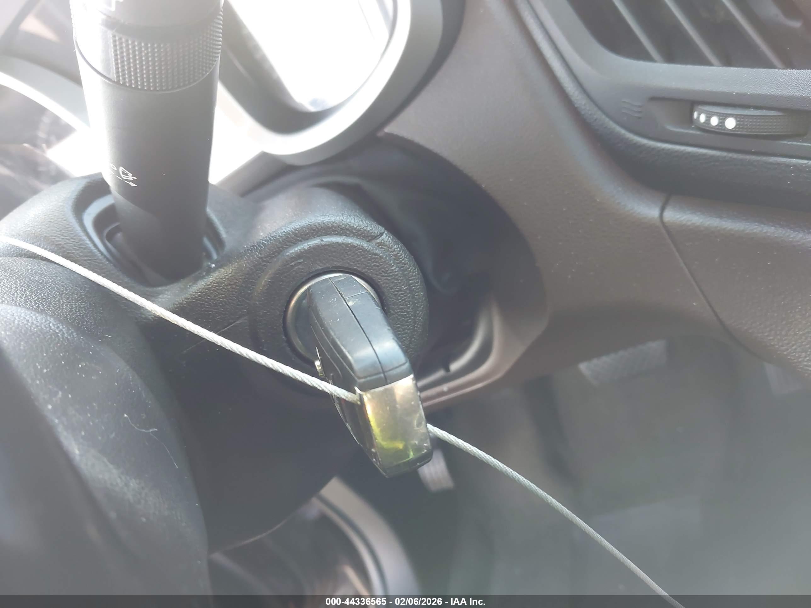 CHEVROLET EQUINOX image 11
