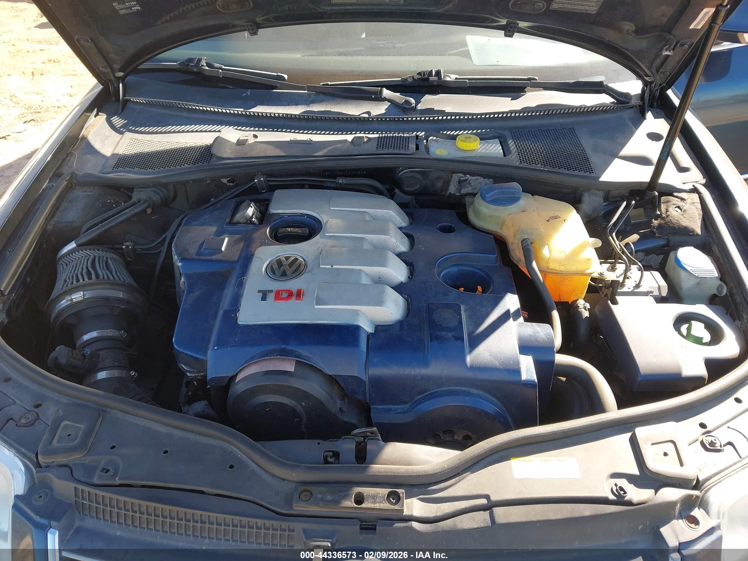 VOLKSWAGEN PASSAT image 10