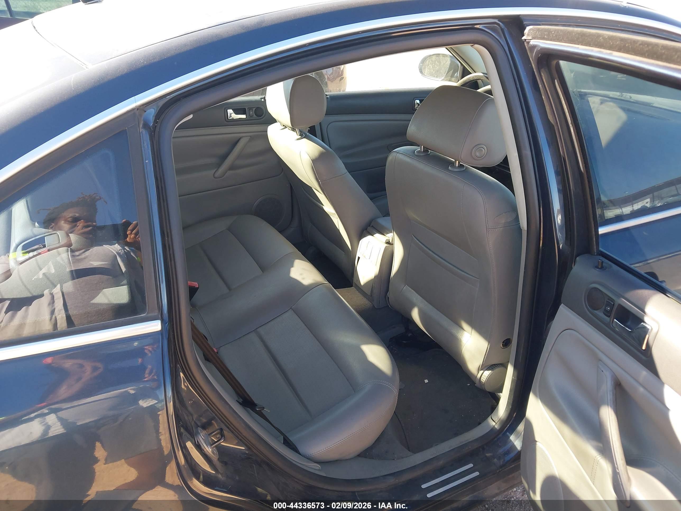 VOLKSWAGEN PASSAT image 8
