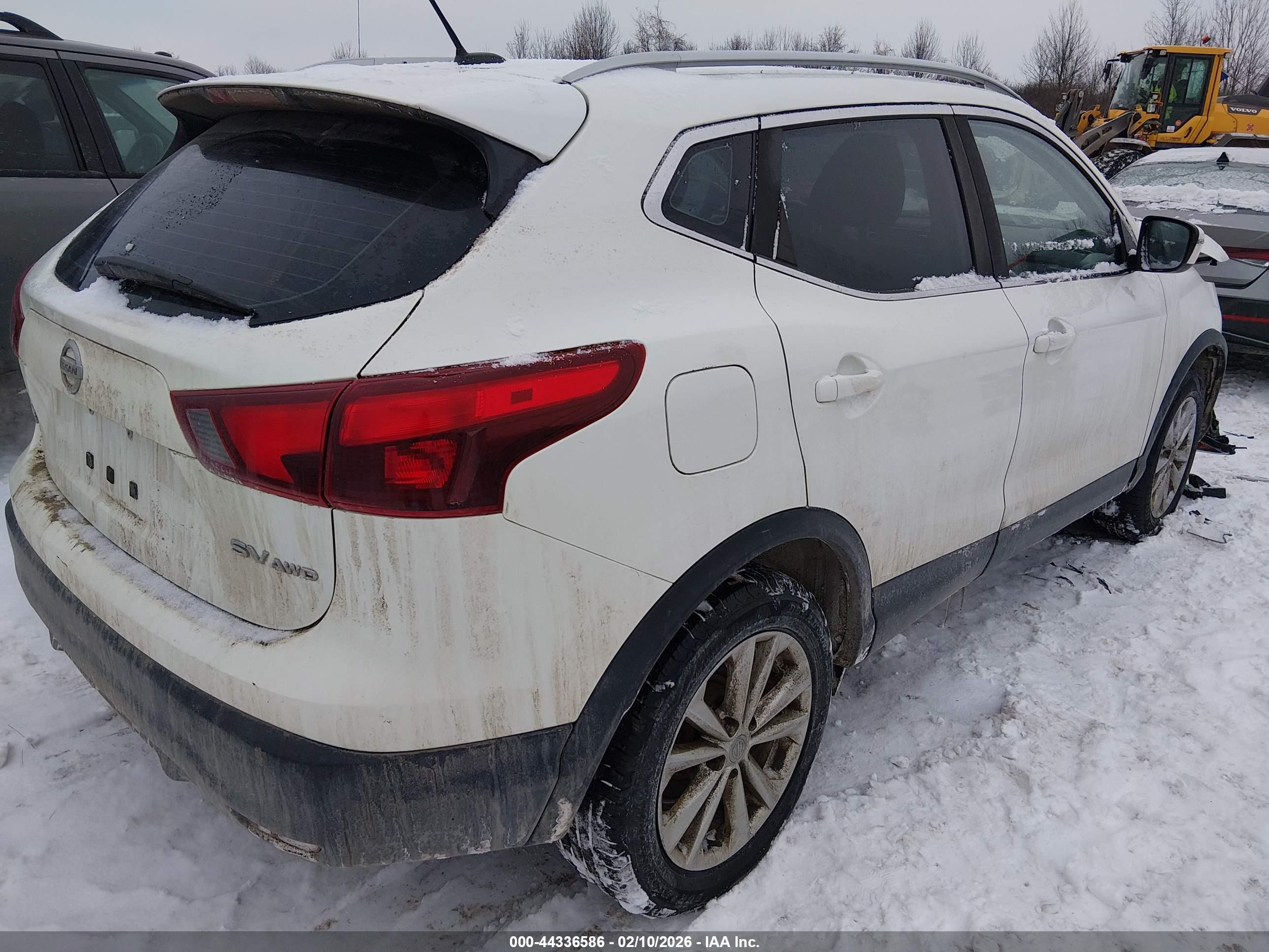 NISSAN ROGUE image 4