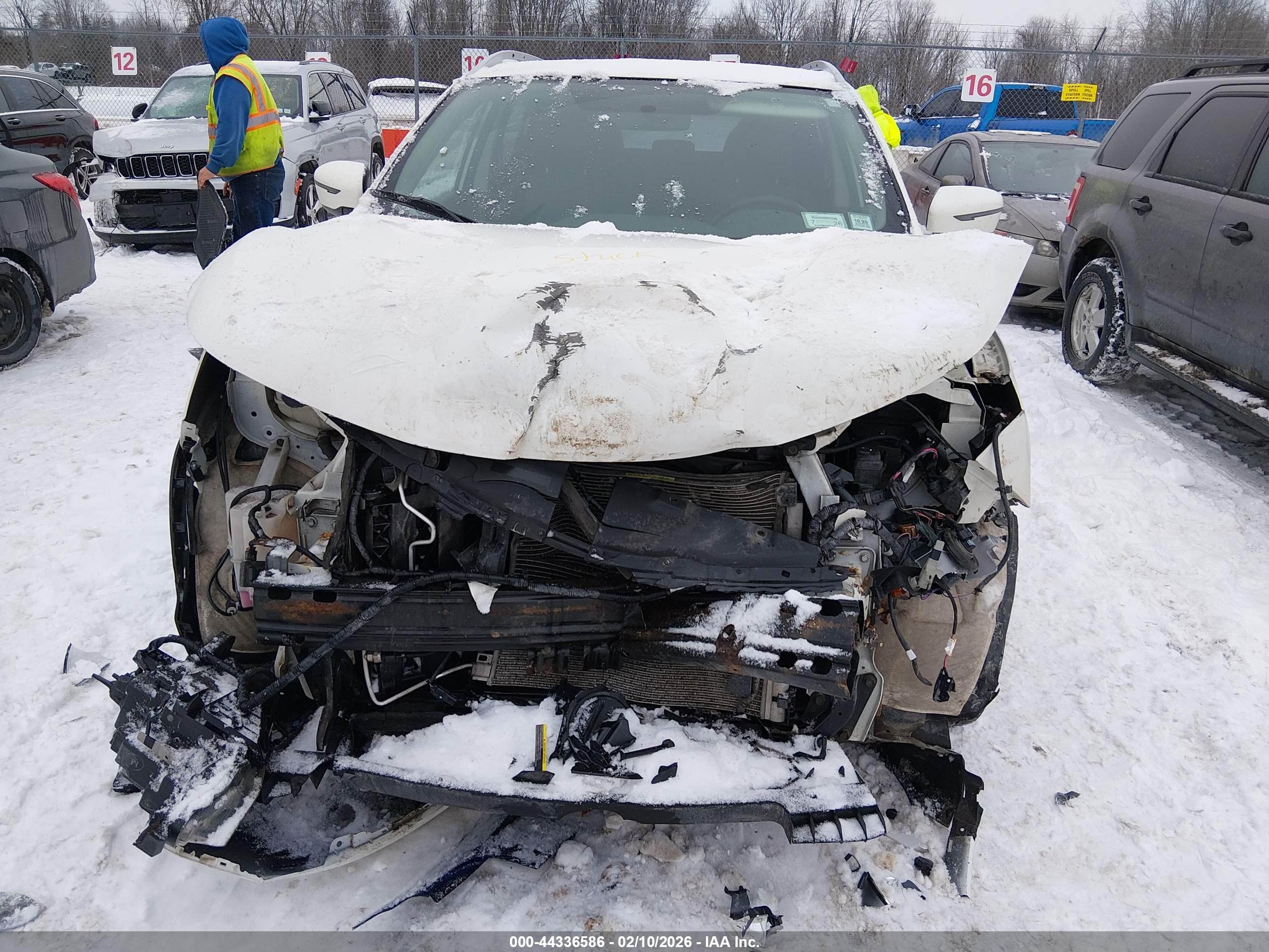 NISSAN ROGUE image 6