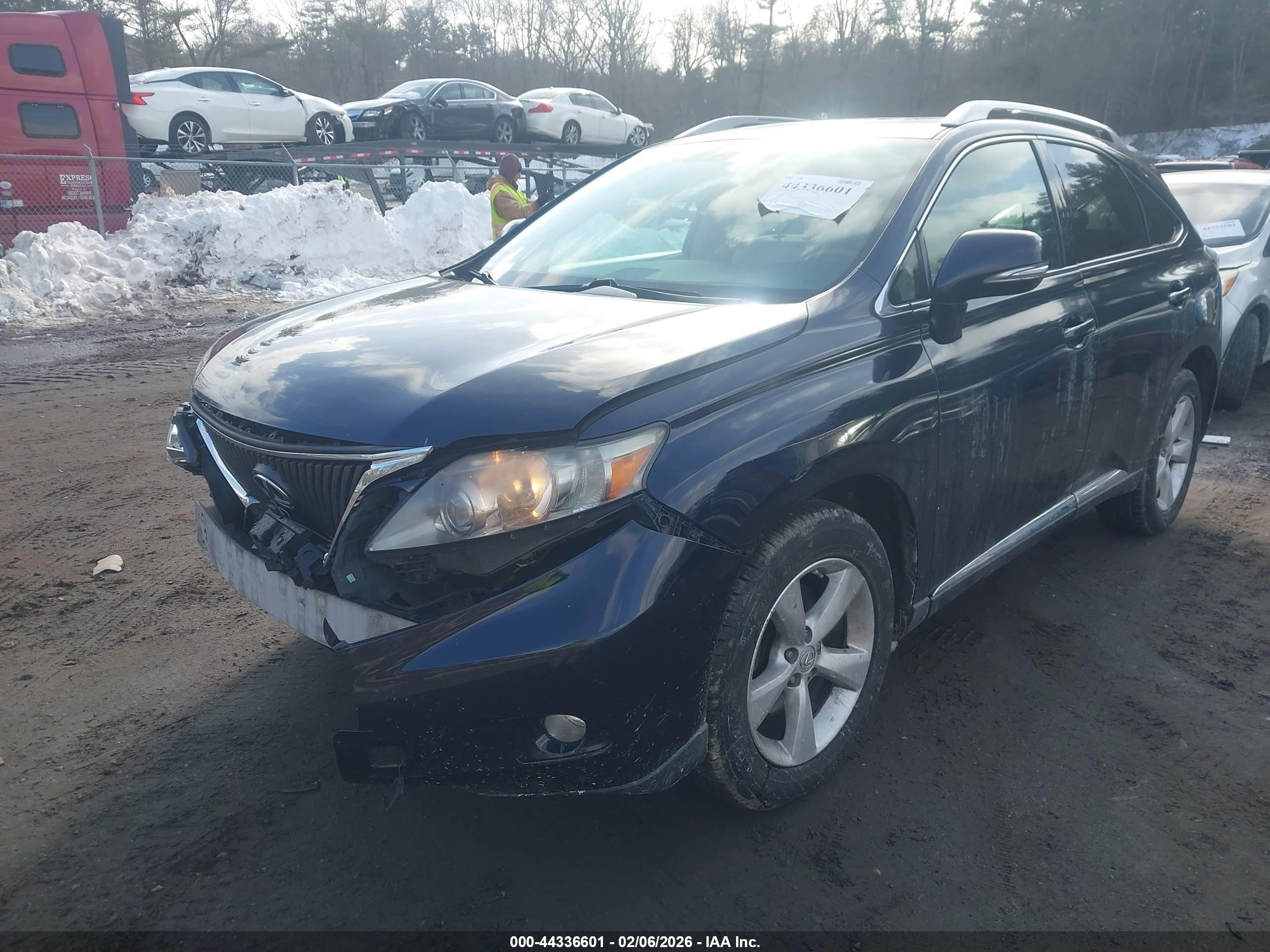 LEXUS RX image 2