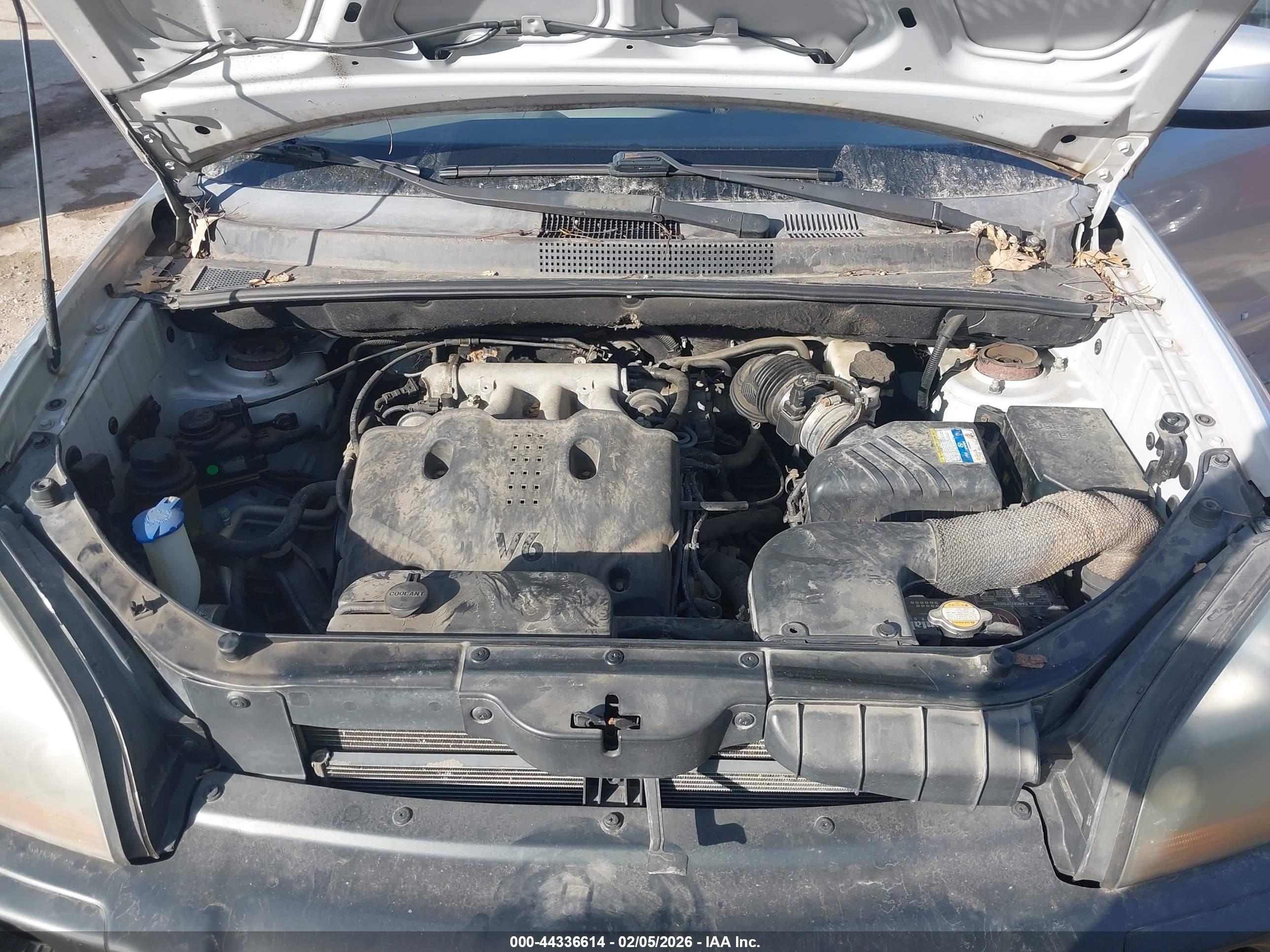 HYUNDAI TUCSON image 10