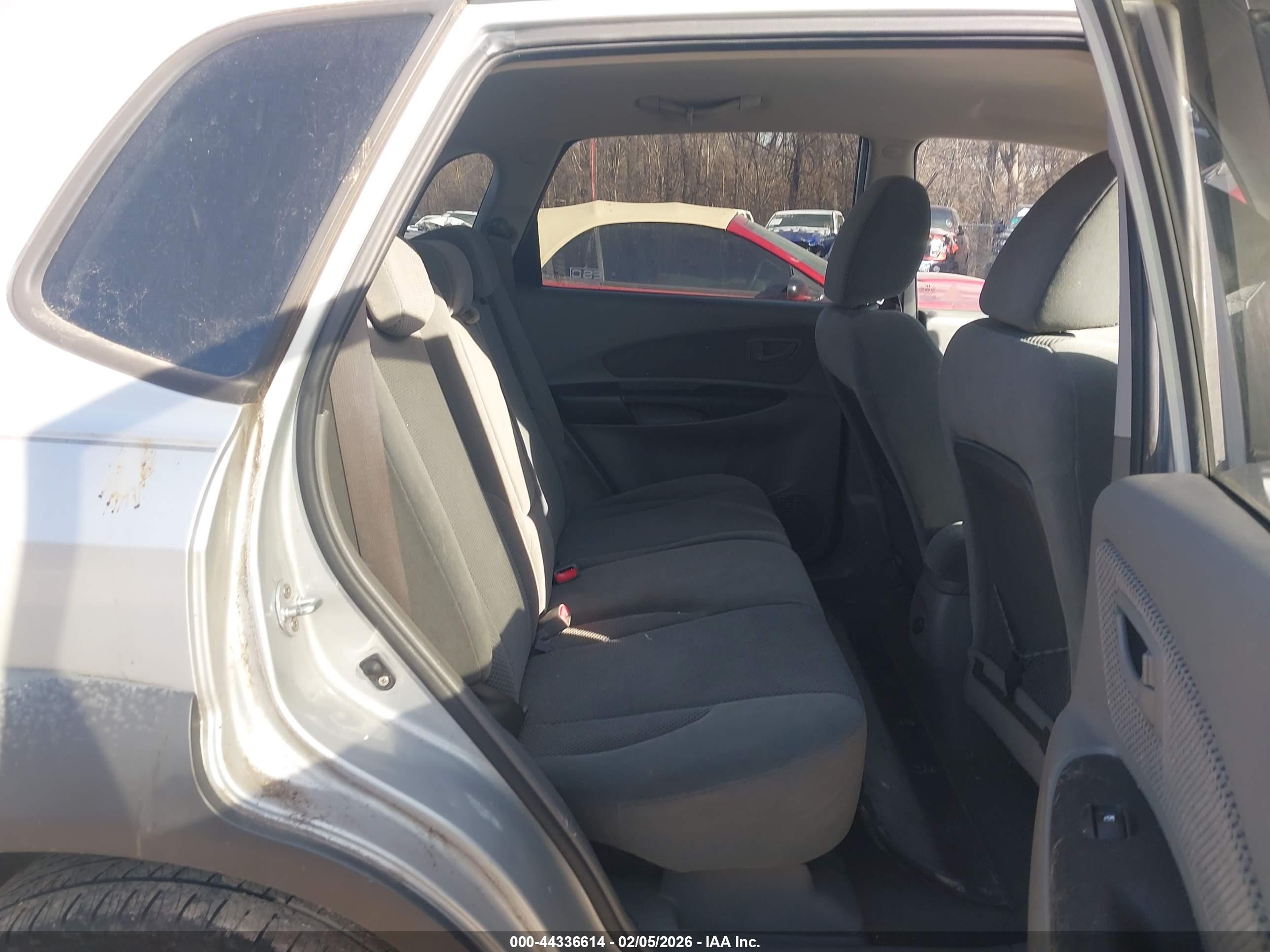 HYUNDAI TUCSON image 8