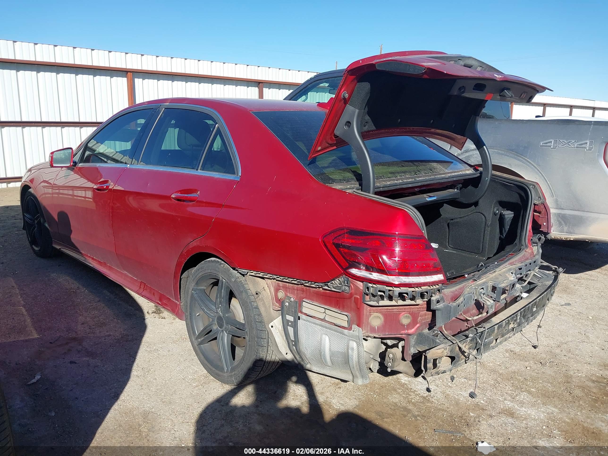 MERCEDES-BENZ E image 3