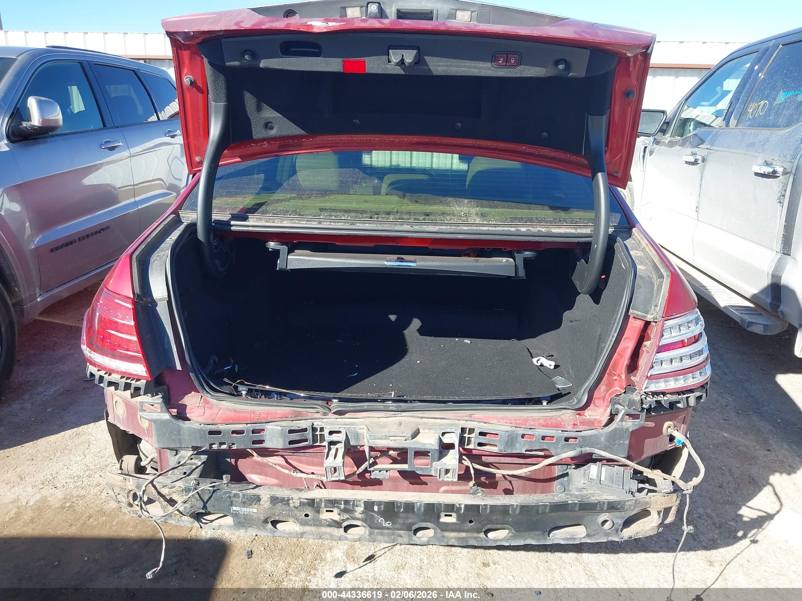 MERCEDES-BENZ E image 6