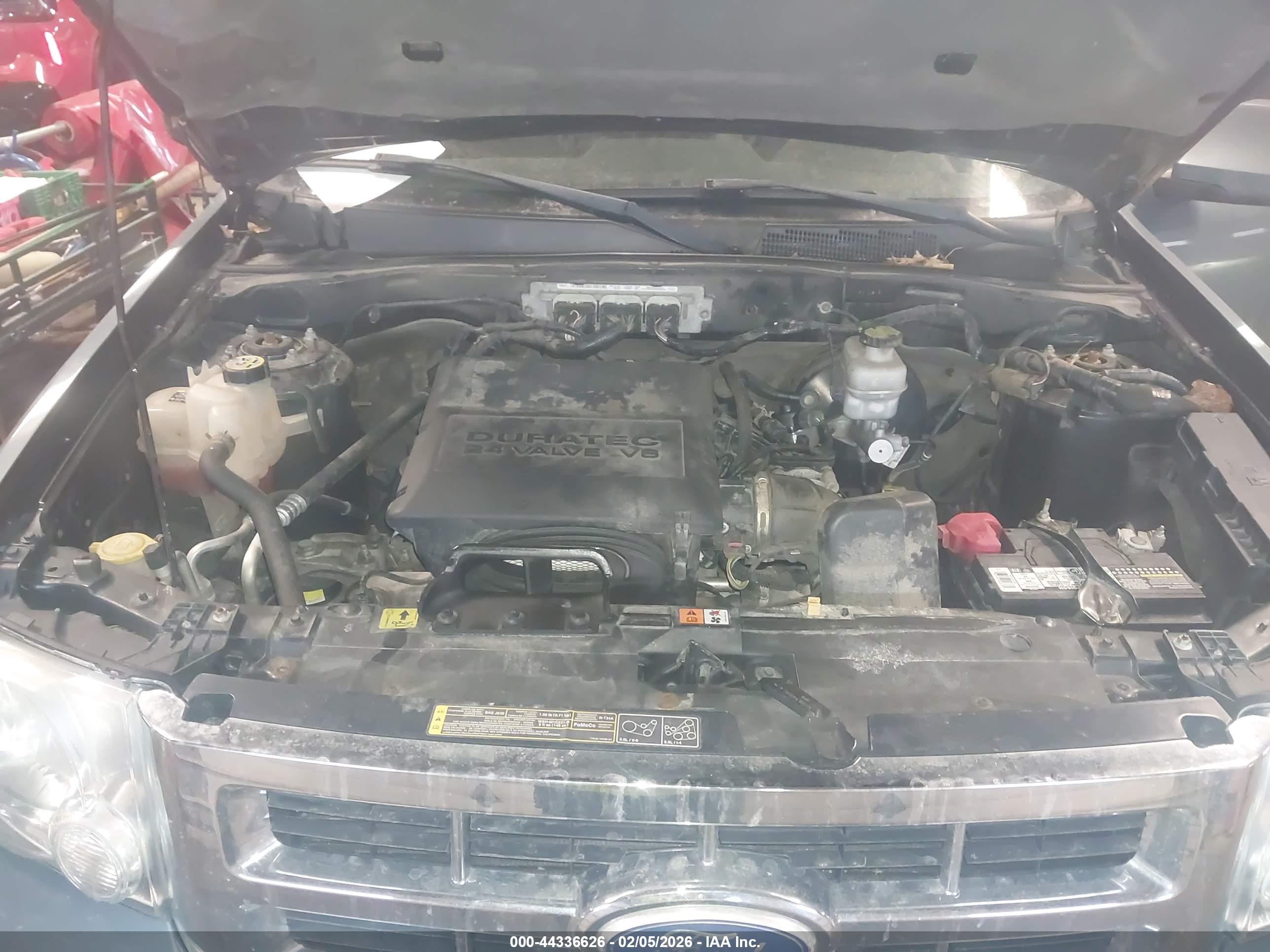 FORD ESCAPE image 10