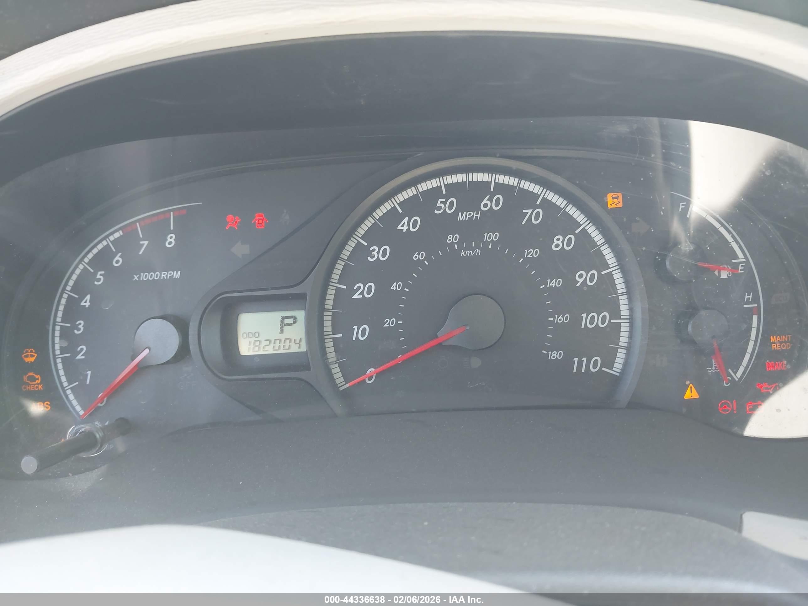 TOYOTA SIENNA image 7