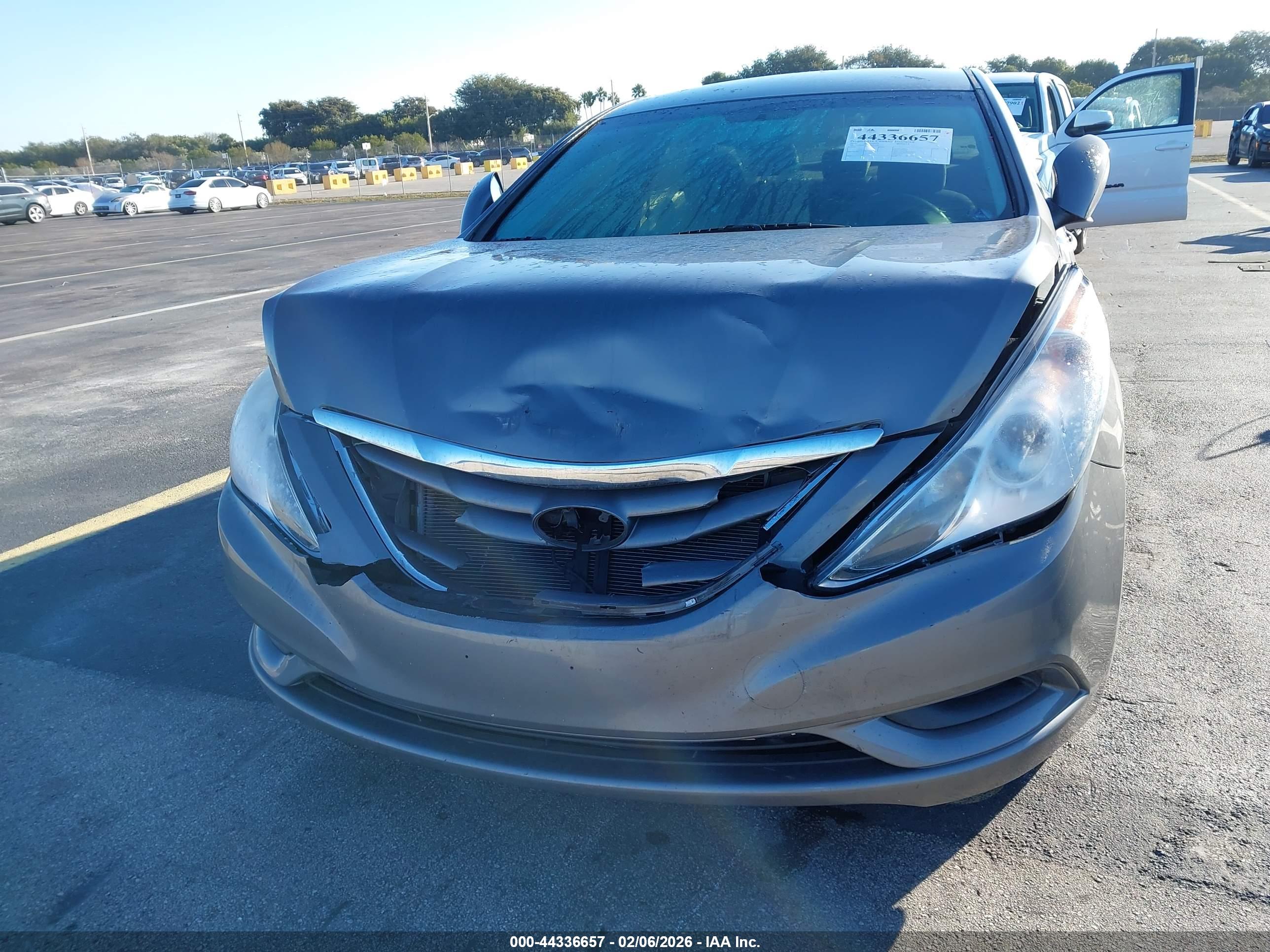 HYUNDAI SONATA image 6