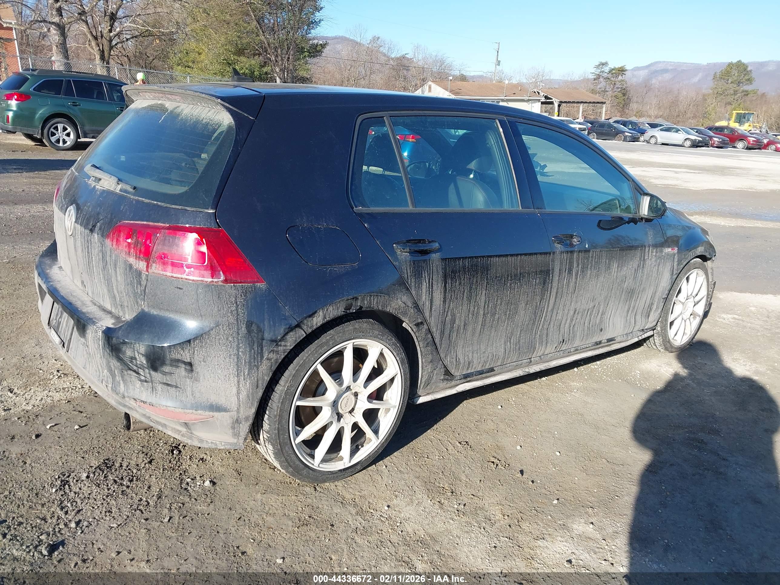 VOLKSWAGEN GOLF image 4